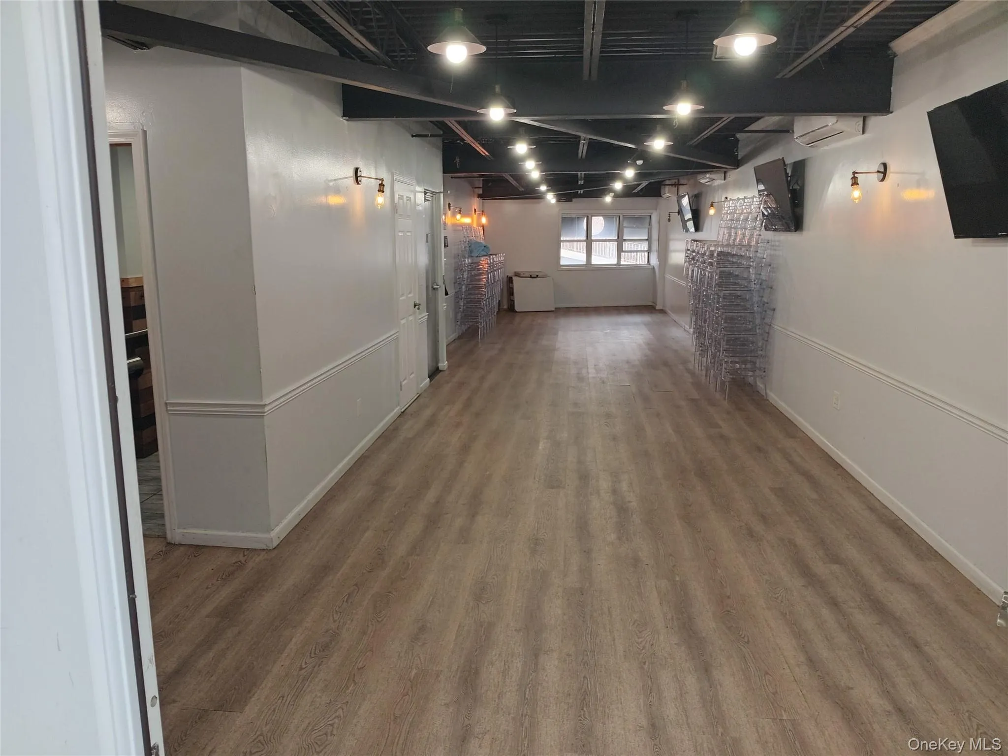 2195 New England Thru Way, New York, NY, ,Commercial Lease,For Rent,New England Thru Way,0,976875 2195 New England Thru Way, New York, NY, ,Commercial Lease,For Rent,New England Thru Way,0,976875