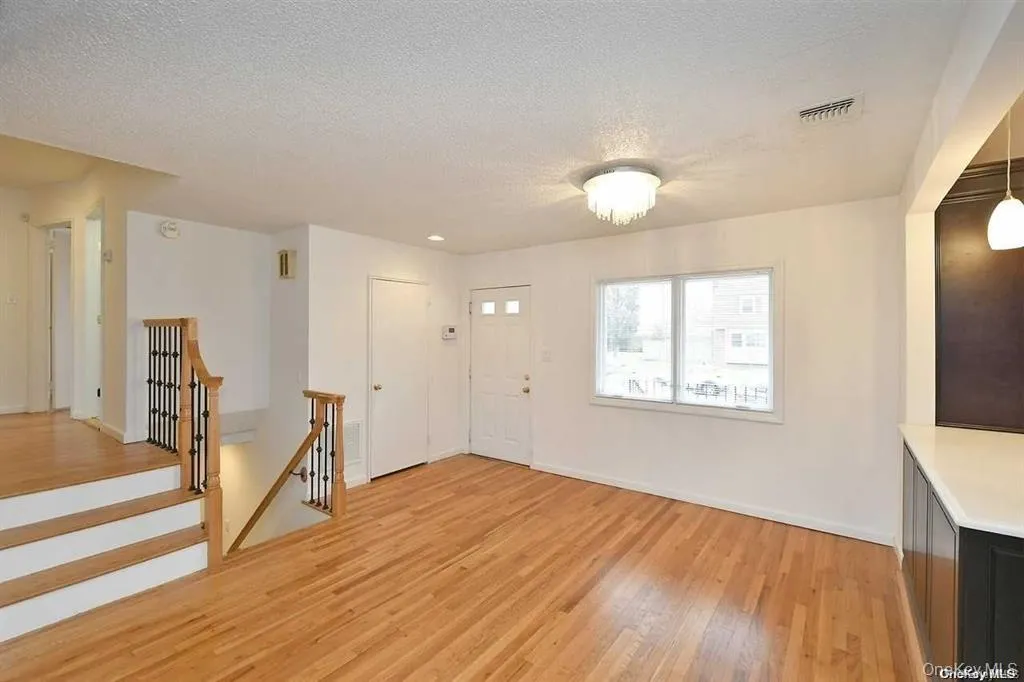 6 Patricia Street, Oyster Bay, NY, 5 Bedrooms Bedrooms, 9 Rooms Rooms,3 BathroomsBathrooms,Residential Lease,For Rent,Patricia,0,976889 6 Patricia Street, Oyster Bay, NY, 5 Bedrooms Bedrooms, 9 Rooms Rooms,3 BathroomsBathrooms,Residential Lease,For Rent,Patricia,0,976889