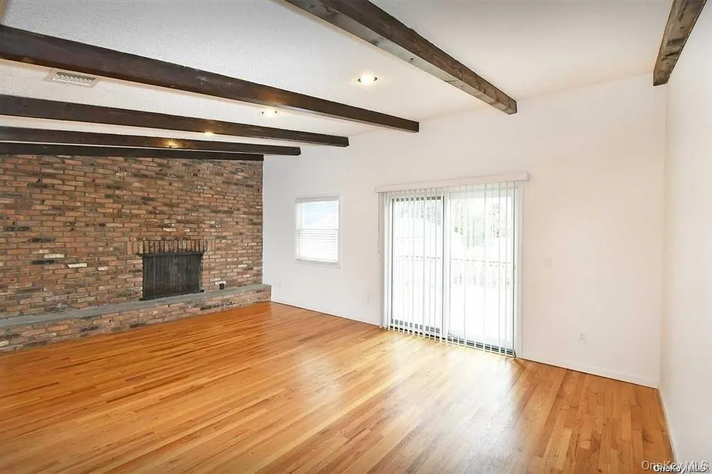 6 Patricia Street, Oyster Bay, NY, 5 Bedrooms Bedrooms, 9 Rooms Rooms,3 BathroomsBathrooms,Residential Lease,For Rent,Patricia,0,976889 6 Patricia Street, Oyster Bay, NY, 5 Bedrooms Bedrooms, 9 Rooms Rooms,3 BathroomsBathrooms,Residential Lease,For Rent,Patricia,0,976889