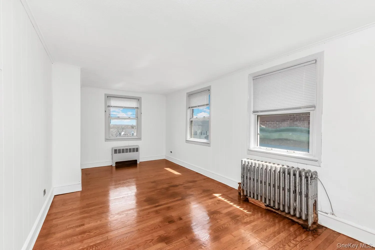 31 Emmett Place, Yonkers, NY, 3 Bedrooms Bedrooms, 6 Rooms Rooms,1 BathroomBathrooms,Residential,For Rent,Emmett,0,976902 31 Emmett Place, Yonkers, NY, 3 Bedrooms Bedrooms, 6 Rooms Rooms,1 BathroomBathrooms,Residential,For Rent,Emmett,0,976902