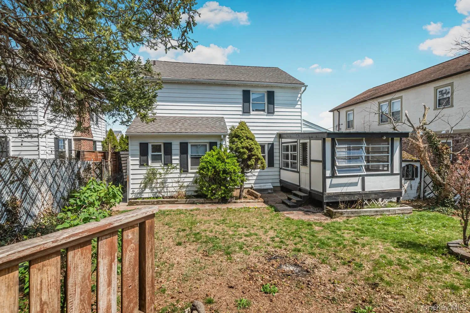 31 Emmett Place, Yonkers, NY, 3 Bedrooms Bedrooms, 6 Rooms Rooms,1 BathroomBathrooms,Residential,For Rent,Emmett,0,976902 31 Emmett Place, Yonkers, NY, 3 Bedrooms Bedrooms, 6 Rooms Rooms,1 BathroomBathrooms,Residential,For Rent,Emmett,0,976902