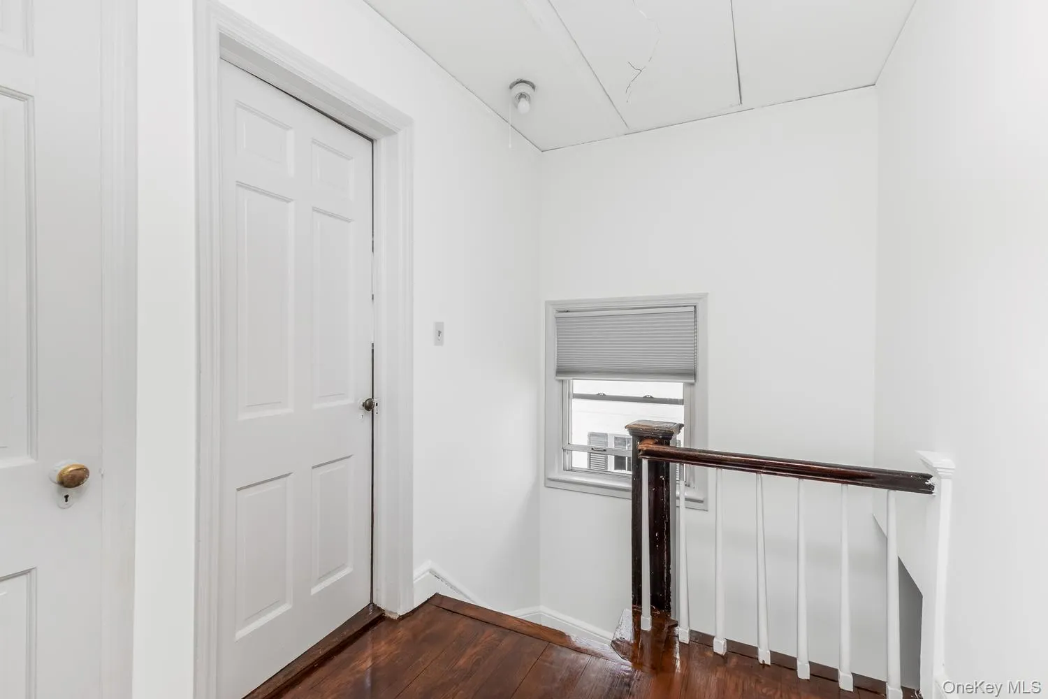 31 Emmett Place, Yonkers, NY, 3 Bedrooms Bedrooms, 6 Rooms Rooms,1 BathroomBathrooms,Residential,For Rent,Emmett,0,976902 31 Emmett Place, Yonkers, NY, 3 Bedrooms Bedrooms, 6 Rooms Rooms,1 BathroomBathrooms,Residential,For Rent,Emmett,0,976902