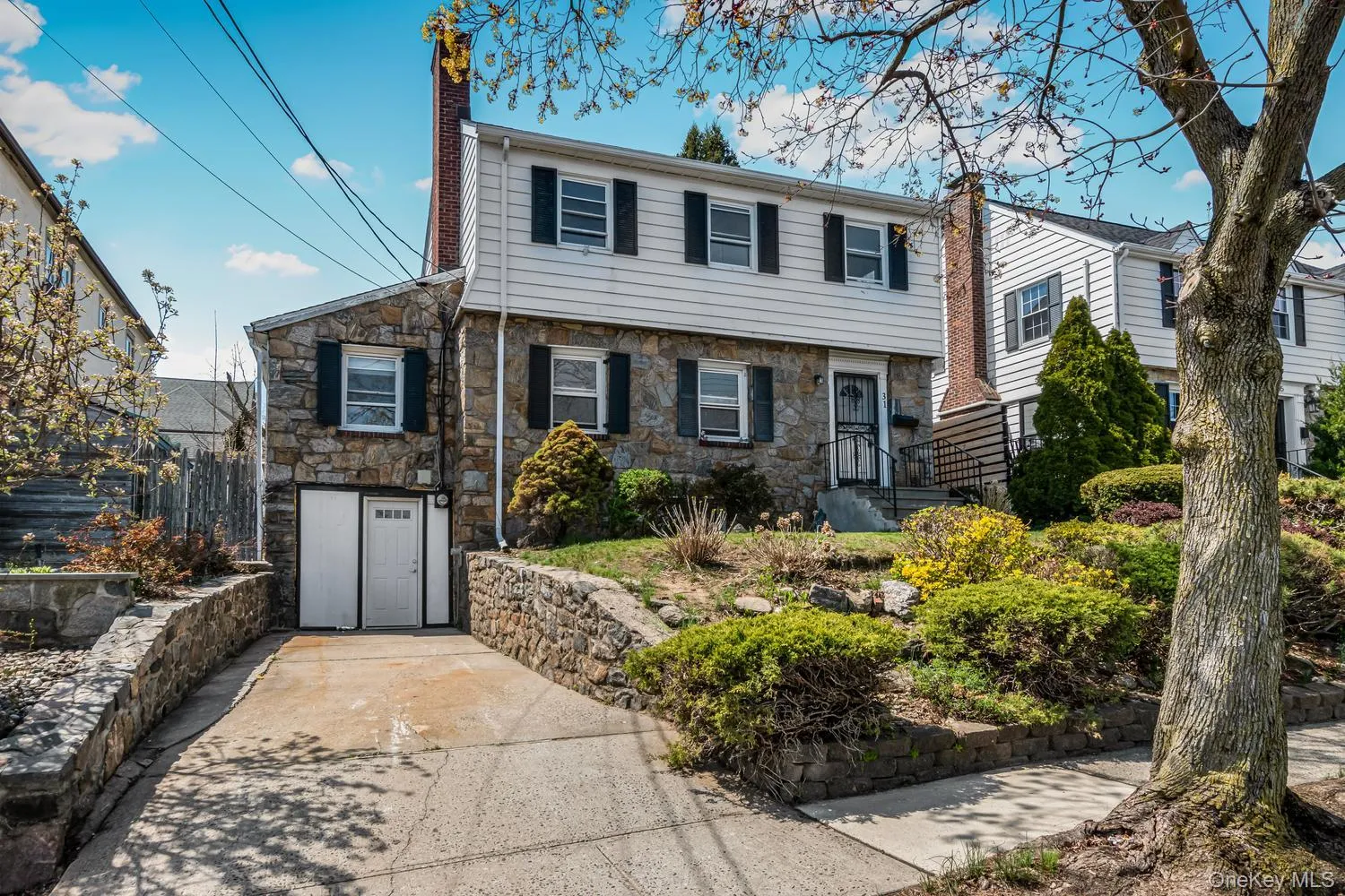 31 Emmett Place, Yonkers, NY, 3 Bedrooms Bedrooms, 6 Rooms Rooms,1 BathroomBathrooms,Residential,For Rent,Emmett,0,976902 31 Emmett Place, Yonkers, NY, 3 Bedrooms Bedrooms, 6 Rooms Rooms,1 BathroomBathrooms,Residential,For Rent,Emmett,0,976902