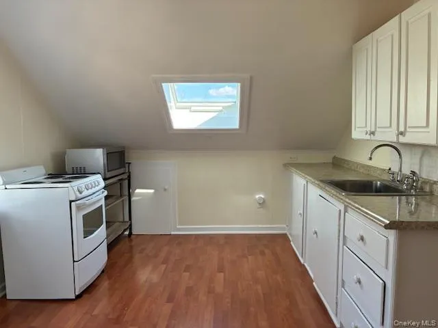 119 Lake Shore Drive, Brookhaven, NY, 1 Bedroom Bedrooms, 3 Rooms Rooms,1 BathroomBathrooms,Residential Lease,For Rent,Lake Shore,0,976916 119 Lake Shore Drive, Brookhaven, NY, 1 Bedroom Bedrooms, 3 Rooms Rooms,1 BathroomBathrooms,Residential Lease,For Rent,Lake Shore,0,976916