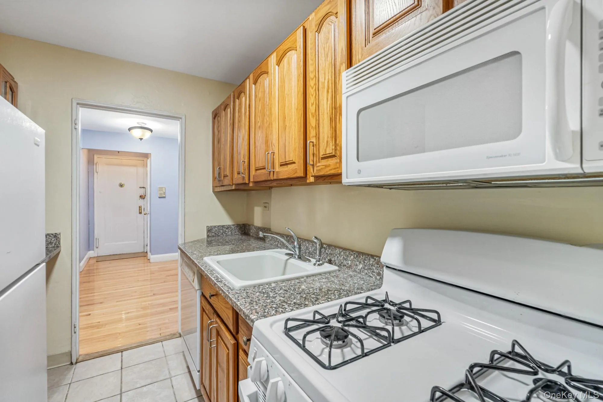 102-55 67th Road, New York, NY, 1 Bedroom Bedrooms, 3 Rooms Rooms,1 BathroomBathrooms,Residential Lease,For Rent,67th,0,976925 102-55 67th Road, New York, NY, 1 Bedroom Bedrooms, 3 Rooms Rooms,1 BathroomBathrooms,Residential Lease,For Rent,67th,0,976925