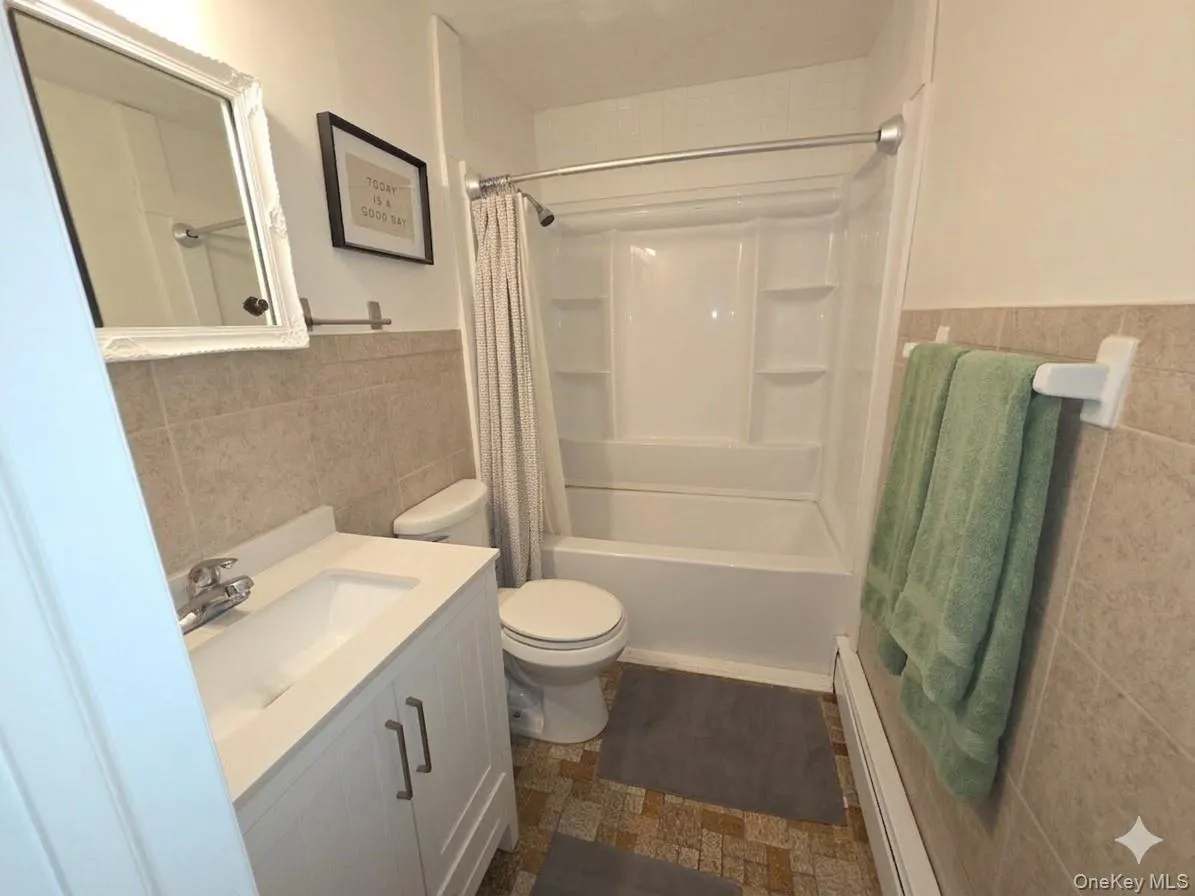 635 South Street, Lloyd, NY, 2 Bedrooms Bedrooms, 4 Rooms Rooms,1 BathroomBathrooms,Residential Lease,For Rent,South,0,976934 635 South Street, Lloyd, NY, 2 Bedrooms Bedrooms, 4 Rooms Rooms,1 BathroomBathrooms,Residential Lease,For Rent,South,0,976934