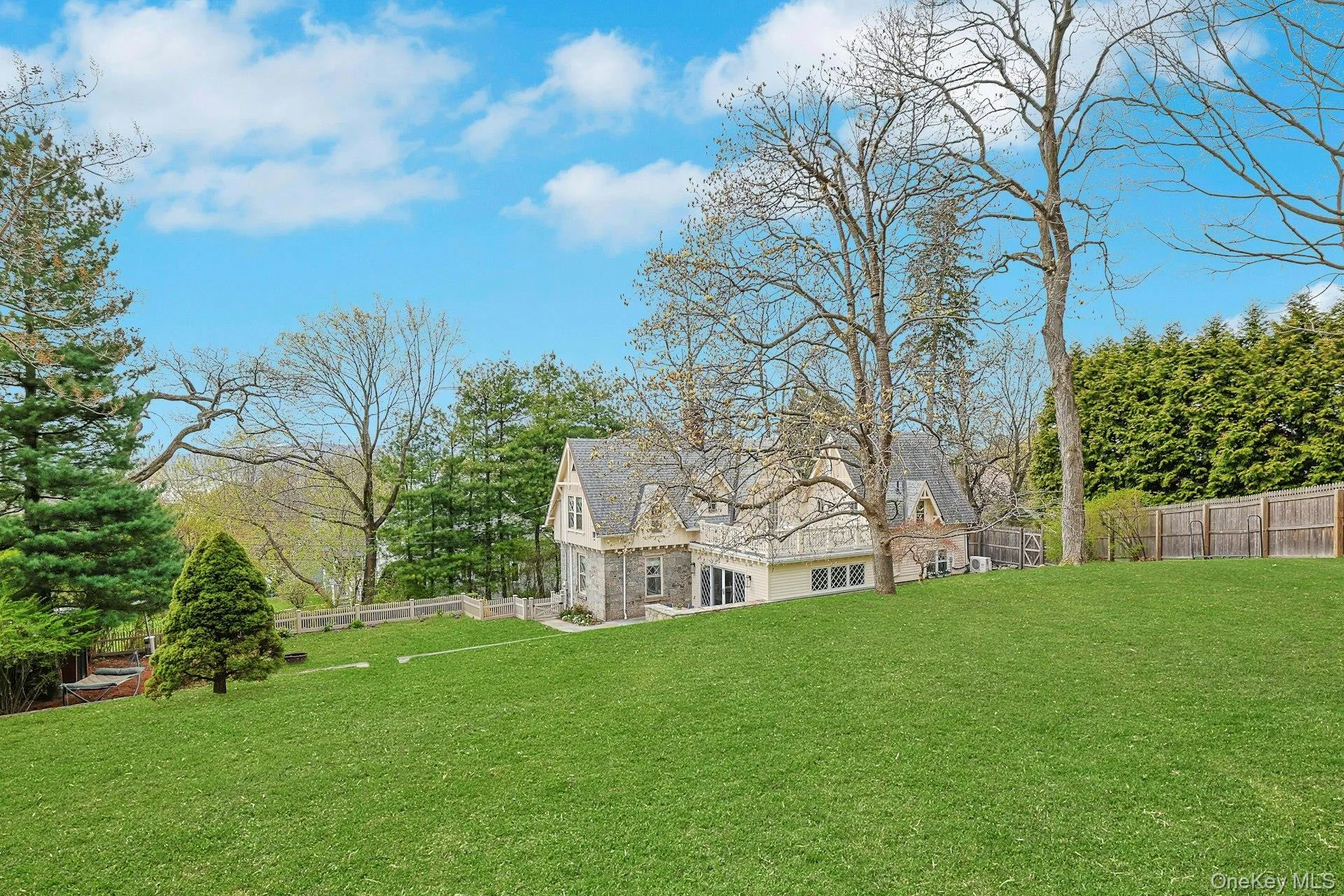 9 Strawberry Lane, Greenburgh, NY, 4 Bedrooms Bedrooms, 8 Rooms Rooms,2 BathroomsBathrooms,Residential,For Rent,Strawberry,0,976939 9 Strawberry Lane, Greenburgh, NY, 4 Bedrooms Bedrooms, 8 Rooms Rooms,2 BathroomsBathrooms,Residential,For Rent,Strawberry,0,976939