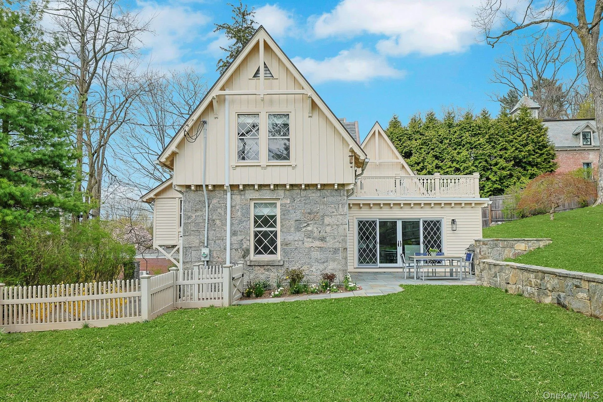 9 Strawberry Lane, Greenburgh, NY, 4 Bedrooms Bedrooms, 8 Rooms Rooms,2 BathroomsBathrooms,Residential,For Rent,Strawberry,0,976939 9 Strawberry Lane, Greenburgh, NY, 4 Bedrooms Bedrooms, 8 Rooms Rooms,2 BathroomsBathrooms,Residential,For Rent,Strawberry,0,976939