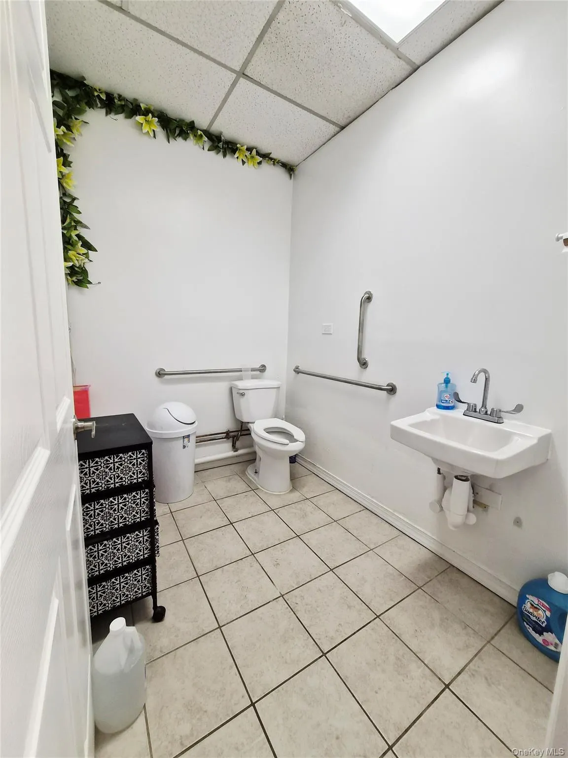 55 Broadway, Oyster Bay, NY, ,Commercial Lease,For Rent,Broadway,0,976944 55 Broadway, Oyster Bay, NY, ,Commercial Lease,For Rent,Broadway,0,976944