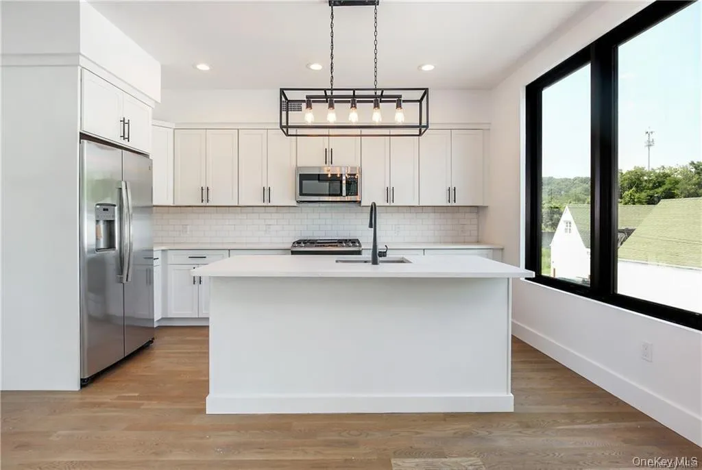 708 Saw Mill River Road, Greenburgh, NY, 2 Bedrooms Bedrooms, 3 Rooms Rooms,1 BathroomBathrooms,Residential Lease,For Rent,Saw Mill River,0,976960 708 Saw Mill River Road, Greenburgh, NY, 2 Bedrooms Bedrooms, 3 Rooms Rooms,1 BathroomBathrooms,Residential Lease,For Rent,Saw Mill River,0,976960