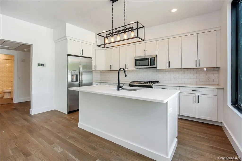 708 Saw Mill River Road, Greenburgh, NY, 2 Bedrooms Bedrooms, 3 Rooms Rooms,1 BathroomBathrooms,Residential Lease,For Rent,Saw Mill River,0,976960 708 Saw Mill River Road, Greenburgh, NY, 2 Bedrooms Bedrooms, 3 Rooms Rooms,1 BathroomBathrooms,Residential Lease,For Rent,Saw Mill River,0,976960