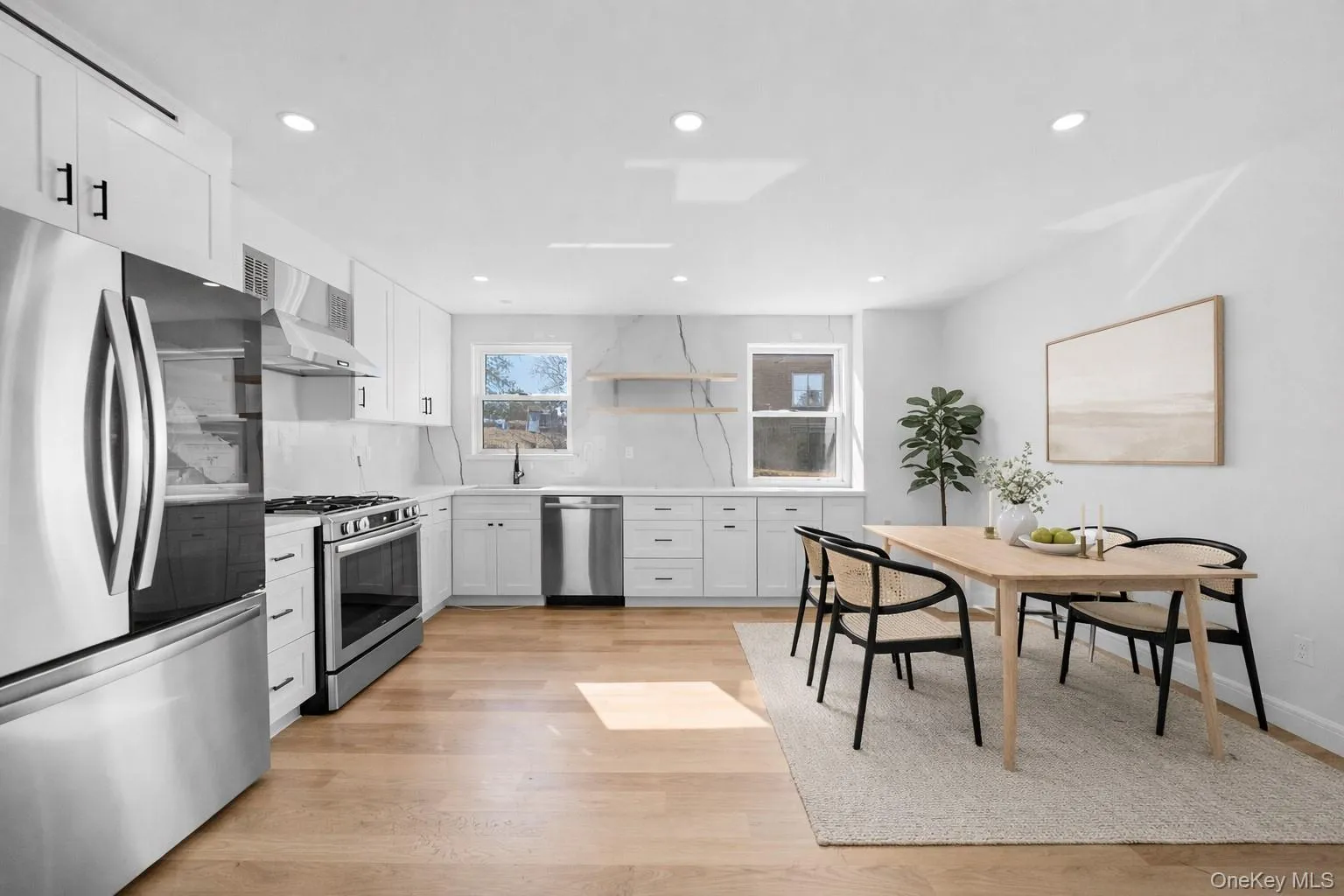 VIRTUALLY STAGED VIRTUALLY STAGED