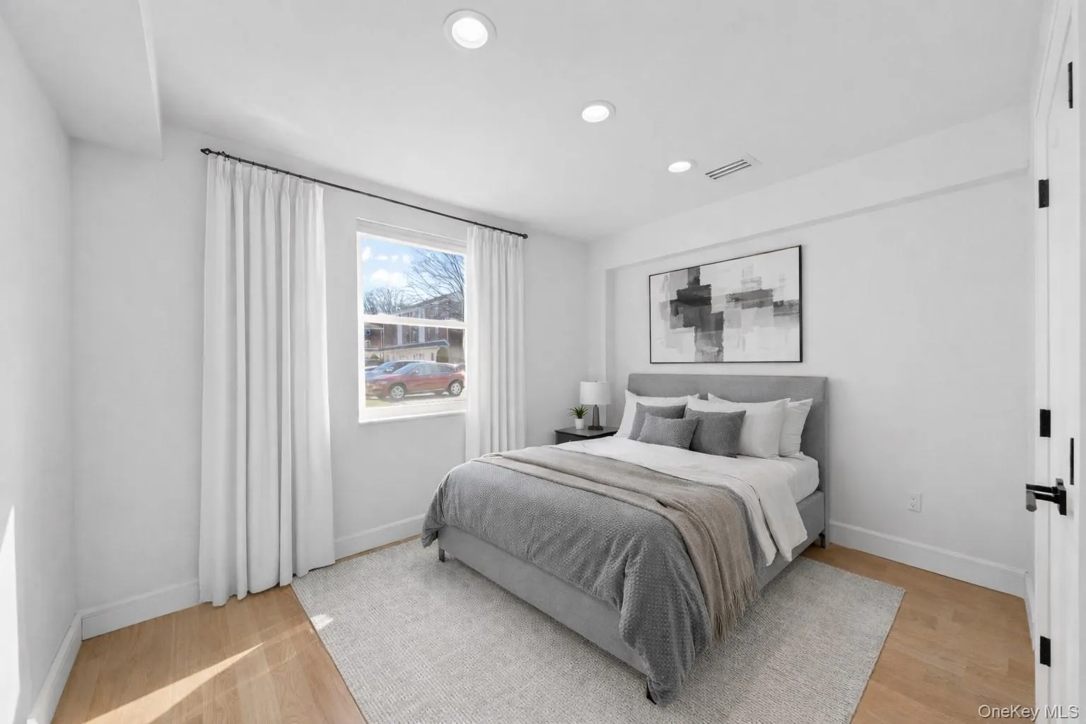 BR 2 - VIRTUALLY STAGED BR 2 - VIRTUALLY STAGED