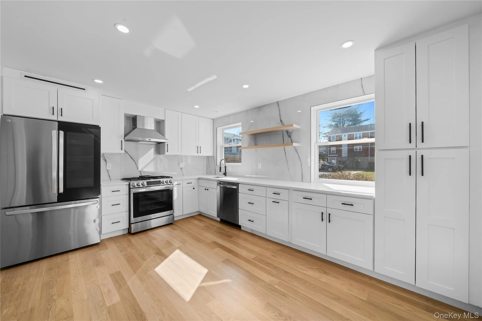 6821 Cloverdale Lane, New York, NY, 3 Bedrooms Bedrooms, 6 Rooms Rooms,3 BathroomsBathrooms,Residential Lease,For Rent,Cloverdale,0,976962 6821 Cloverdale Lane, New York, NY, 3 Bedrooms Bedrooms, 6 Rooms Rooms,3 BathroomsBathrooms,Residential Lease,For Rent,Cloverdale,0,976962