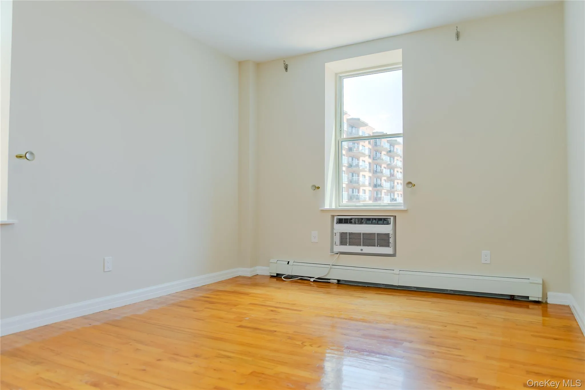 25 Broadway, Long Beach, NY, 1 Bedroom Bedrooms, 3 Rooms Rooms,1 BathroomBathrooms,Residential Lease,For Rent,Broadway,0,976968 25 Broadway, Long Beach, NY, 1 Bedroom Bedrooms, 3 Rooms Rooms,1 BathroomBathrooms,Residential Lease,For Rent,Broadway,0,976968