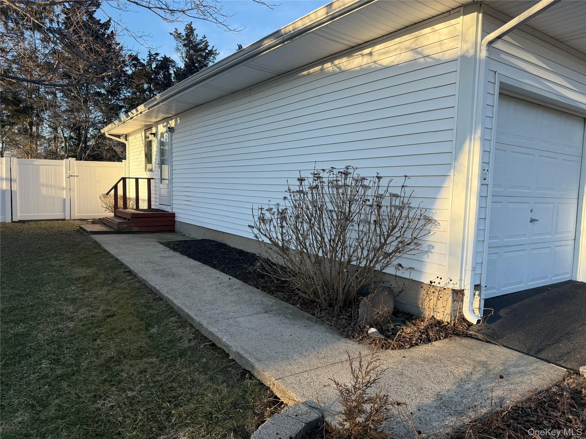 15 Donald Street, Brookhaven, NY, 1 Bedroom Bedrooms, 4 Rooms Rooms,1 BathroomBathrooms,Residential Lease,For Rent,Donald,0,976974 15 Donald Street, Brookhaven, NY, 1 Bedroom Bedrooms, 4 Rooms Rooms,1 BathroomBathrooms,Residential Lease,For Rent,Donald,0,976974