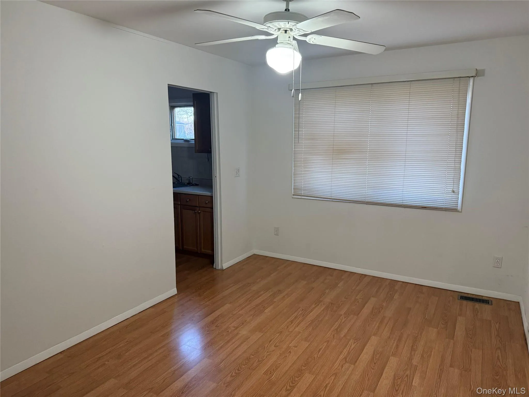 15 Donald Street, Brookhaven, NY, 1 Bedroom Bedrooms, 4 Rooms Rooms,1 BathroomBathrooms,Residential Lease,For Rent,Donald,0,976974 15 Donald Street, Brookhaven, NY, 1 Bedroom Bedrooms, 4 Rooms Rooms,1 BathroomBathrooms,Residential Lease,For Rent,Donald,0,976974