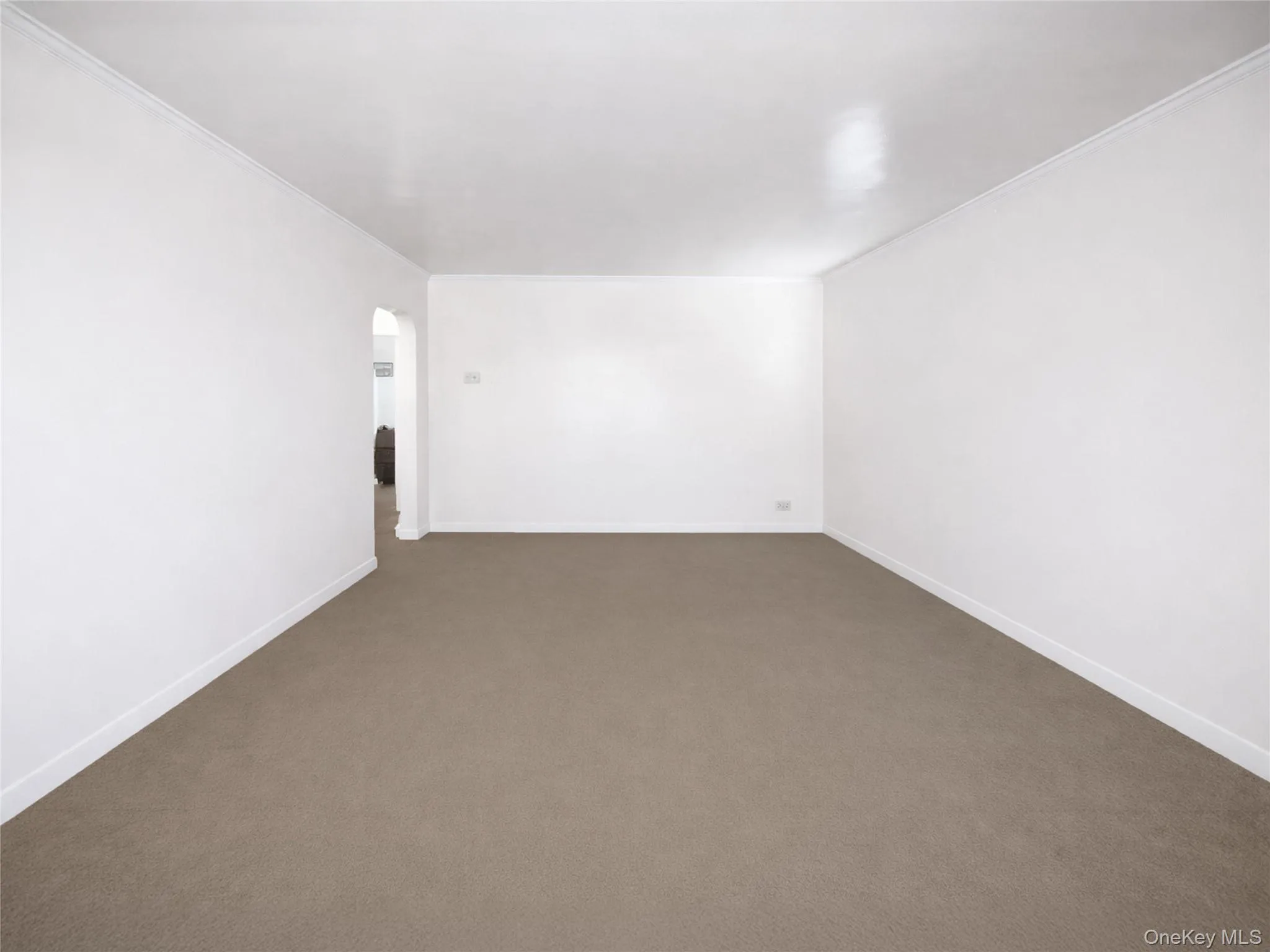 All clutter has been removed from room. Owners are in the process of moving. All clutter has been removed from room. Owners are in the process of moving.