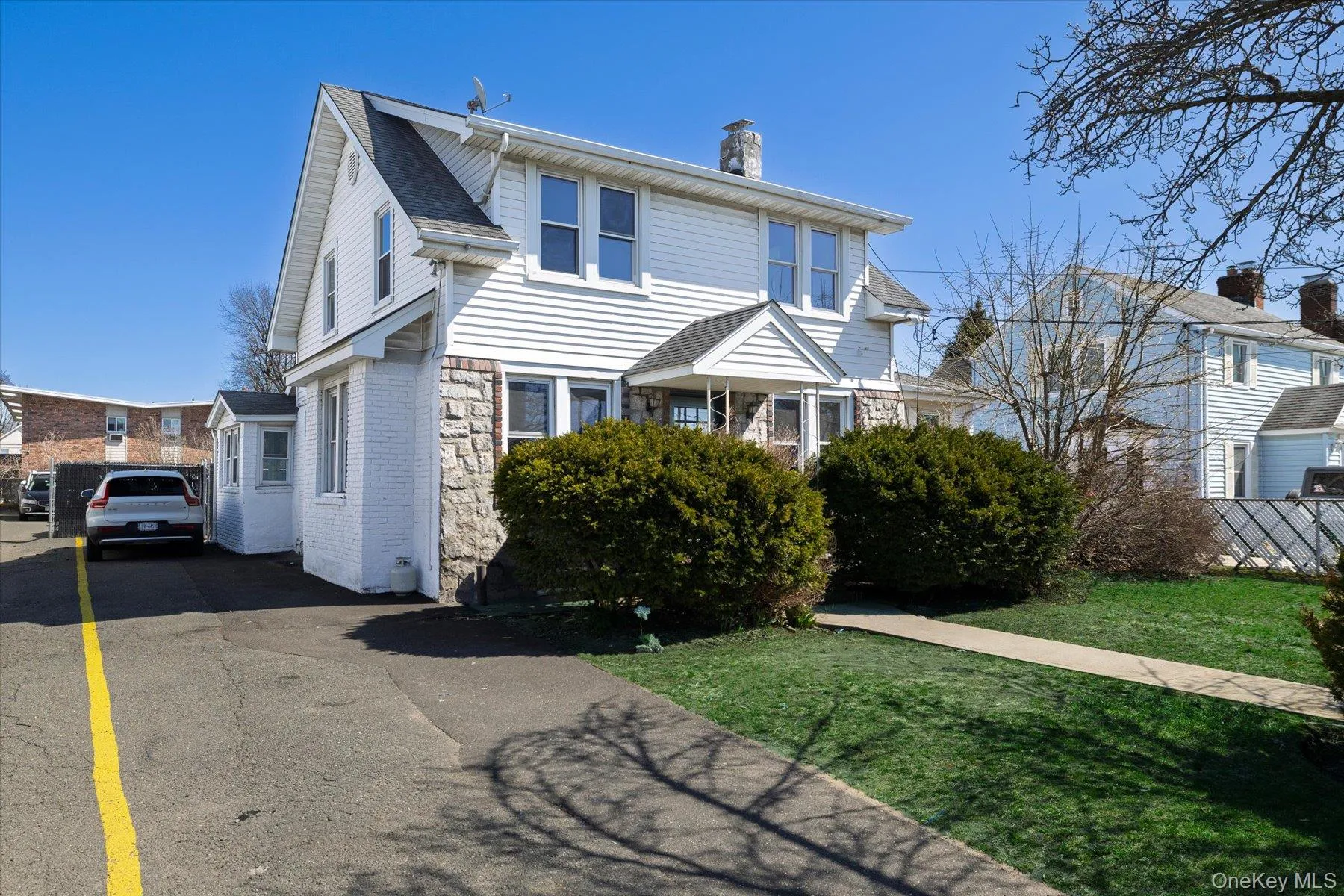 31 Lewis Place, Hempstead, NY, 3 Bedrooms Bedrooms, 6 Rooms Rooms,2 BathroomsBathrooms,Residential Lease,For Rent,Lewis,0,976981 31 Lewis Place, Hempstead, NY, 3 Bedrooms Bedrooms, 6 Rooms Rooms,2 BathroomsBathrooms,Residential Lease,For Rent,Lewis,0,976981