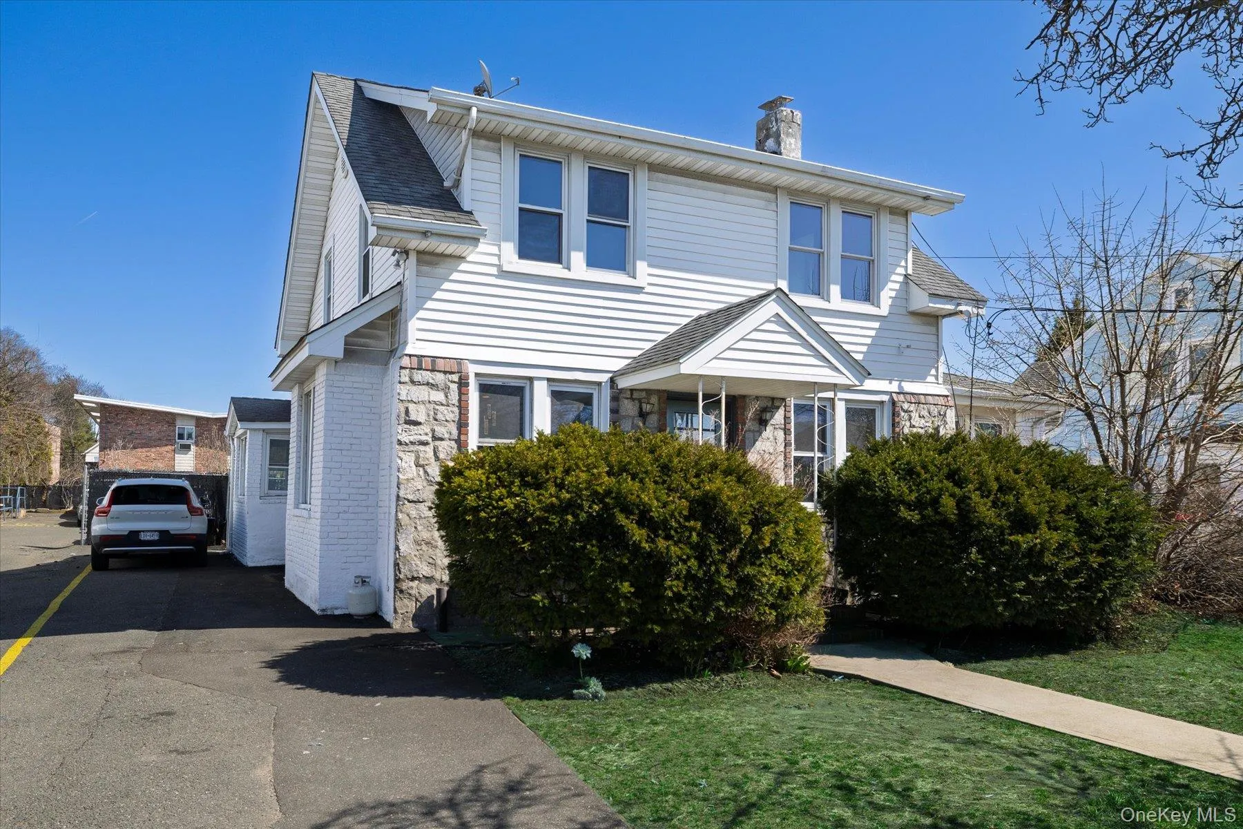 31 Lewis Place, Hempstead, NY, 3 Bedrooms Bedrooms, 6 Rooms Rooms,2 BathroomsBathrooms,Residential Lease,For Rent,Lewis,0,976981 31 Lewis Place, Hempstead, NY, 3 Bedrooms Bedrooms, 6 Rooms Rooms,2 BathroomsBathrooms,Residential Lease,For Rent,Lewis,0,976981