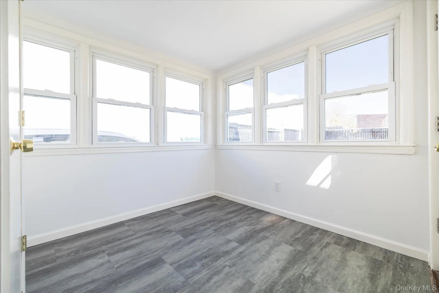 31 Lewis Place, Hempstead, NY, 3 Bedrooms Bedrooms, 6 Rooms Rooms,2 BathroomsBathrooms,Residential Lease,For Rent,Lewis,0,976981 31 Lewis Place, Hempstead, NY, 3 Bedrooms Bedrooms, 6 Rooms Rooms,2 BathroomsBathrooms,Residential Lease,For Rent,Lewis,0,976981