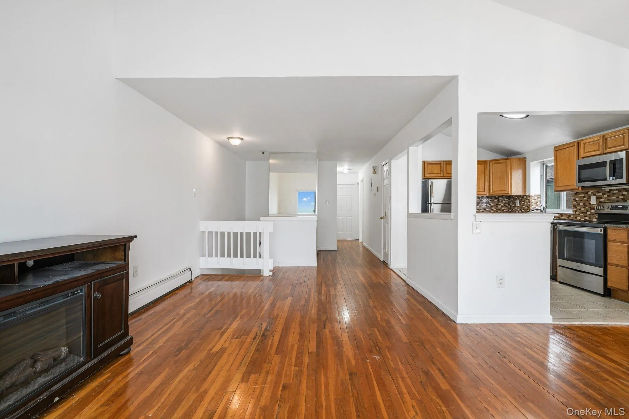 1466 Shore Drive, New York, NY, 3 Bedrooms Bedrooms, 5 Rooms Rooms,1 BathroomBathrooms,Residential Lease,For Rent,Shore,0,976990 1466 Shore Drive, New York, NY, 3 Bedrooms Bedrooms, 5 Rooms Rooms,1 BathroomBathrooms,Residential Lease,For Rent,Shore,0,976990