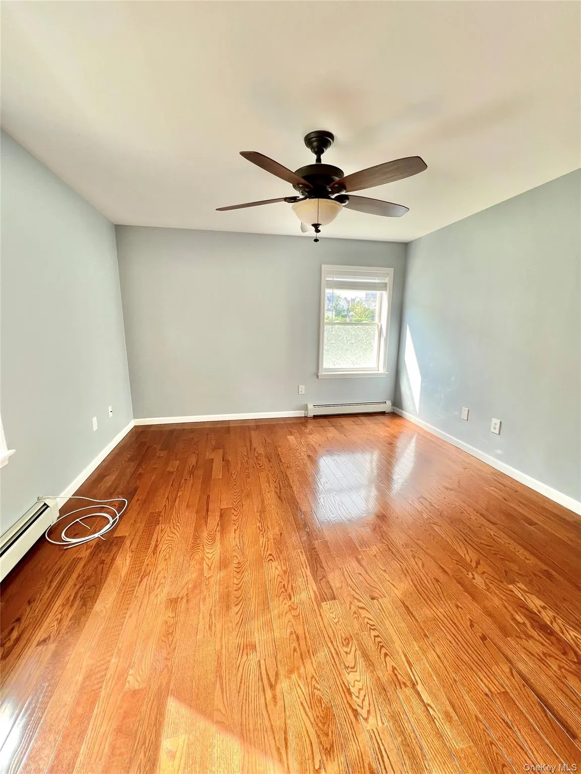 main bed king main bed king