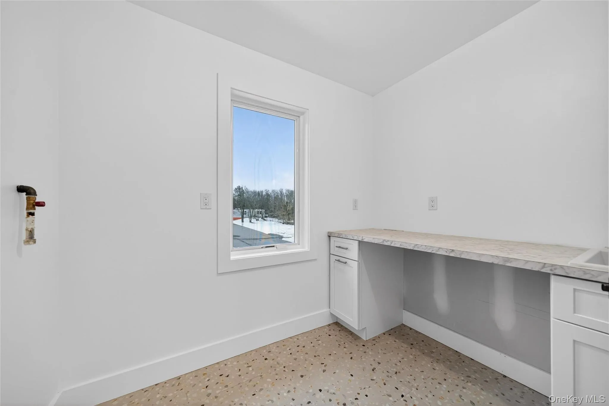 71 Lawrence Avenue, Thompson, NY, 6 Bedrooms Bedrooms, 11 Rooms Rooms,3 BathroomsBathrooms,Residential,For Rent,Lawrence,0,977001 71 Lawrence Avenue, Thompson, NY, 6 Bedrooms Bedrooms, 11 Rooms Rooms,3 BathroomsBathrooms,Residential,For Rent,Lawrence,0,977001