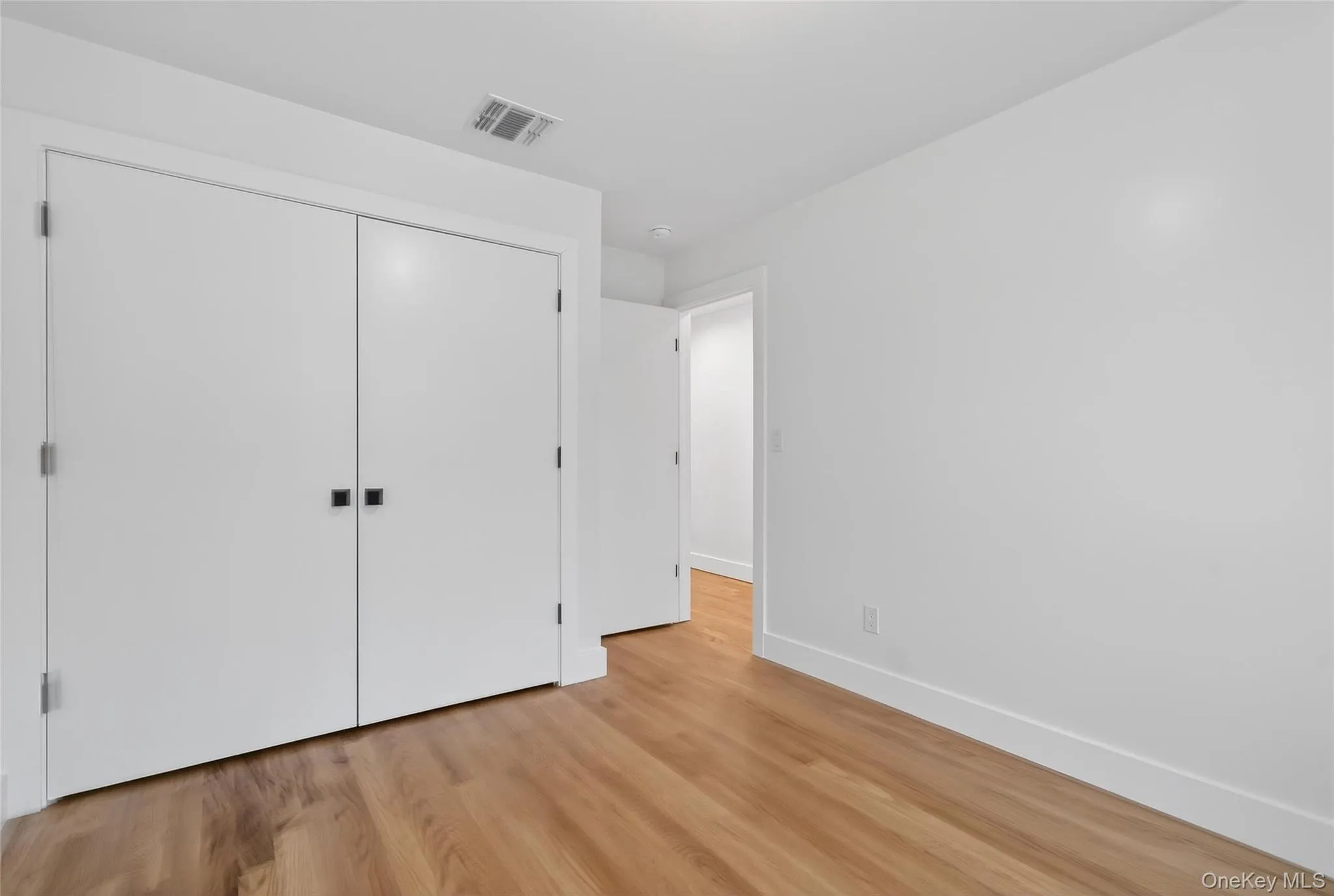 71 Lawrence Avenue, Thompson, NY, 6 Bedrooms Bedrooms, 11 Rooms Rooms,3 BathroomsBathrooms,Residential,For Rent,Lawrence,0,977001 71 Lawrence Avenue, Thompson, NY, 6 Bedrooms Bedrooms, 11 Rooms Rooms,3 BathroomsBathrooms,Residential,For Rent,Lawrence,0,977001