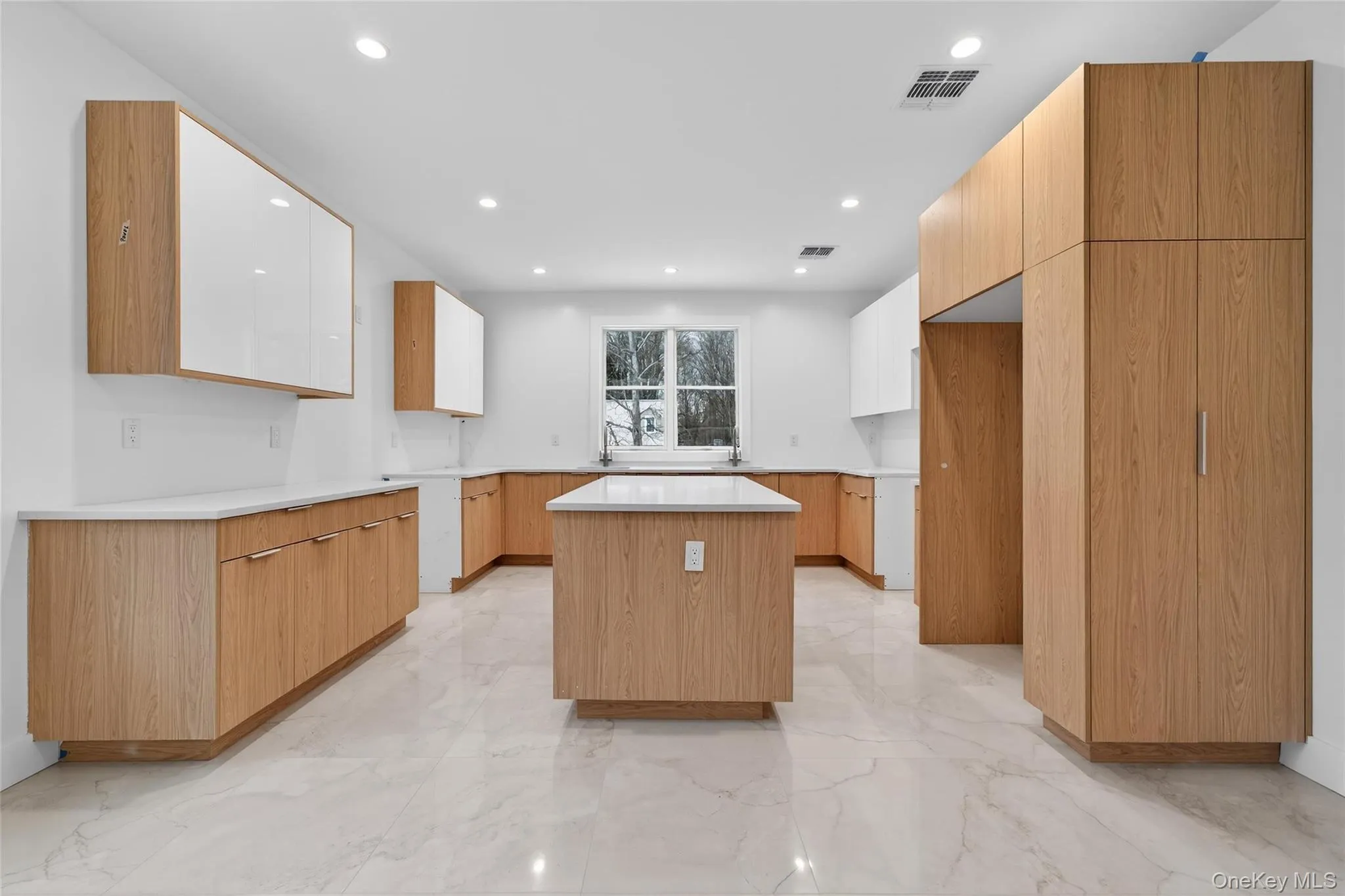 71 Lawrence Avenue, Thompson, NY, 6 Bedrooms Bedrooms, 11 Rooms Rooms,3 BathroomsBathrooms,Residential,For Rent,Lawrence,0,977001 71 Lawrence Avenue, Thompson, NY, 6 Bedrooms Bedrooms, 11 Rooms Rooms,3 BathroomsBathrooms,Residential,For Rent,Lawrence,0,977001