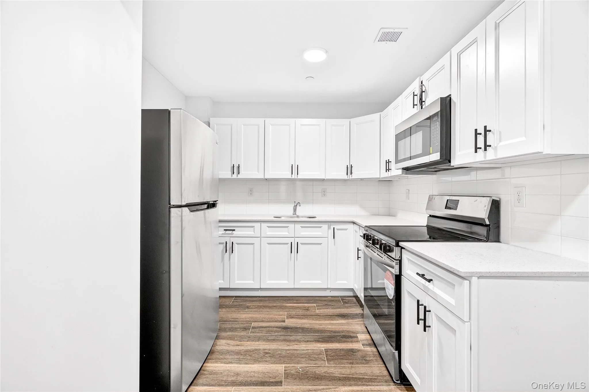 1591 Jesup Avenue, New York, NY, 2 Bedrooms Bedrooms, 4 Rooms Rooms,1 BathroomBathrooms,Residential Lease,For Rent,Jesup,0,977005 1591 Jesup Avenue, New York, NY, 2 Bedrooms Bedrooms, 4 Rooms Rooms,1 BathroomBathrooms,Residential Lease,For Rent,Jesup,0,977005