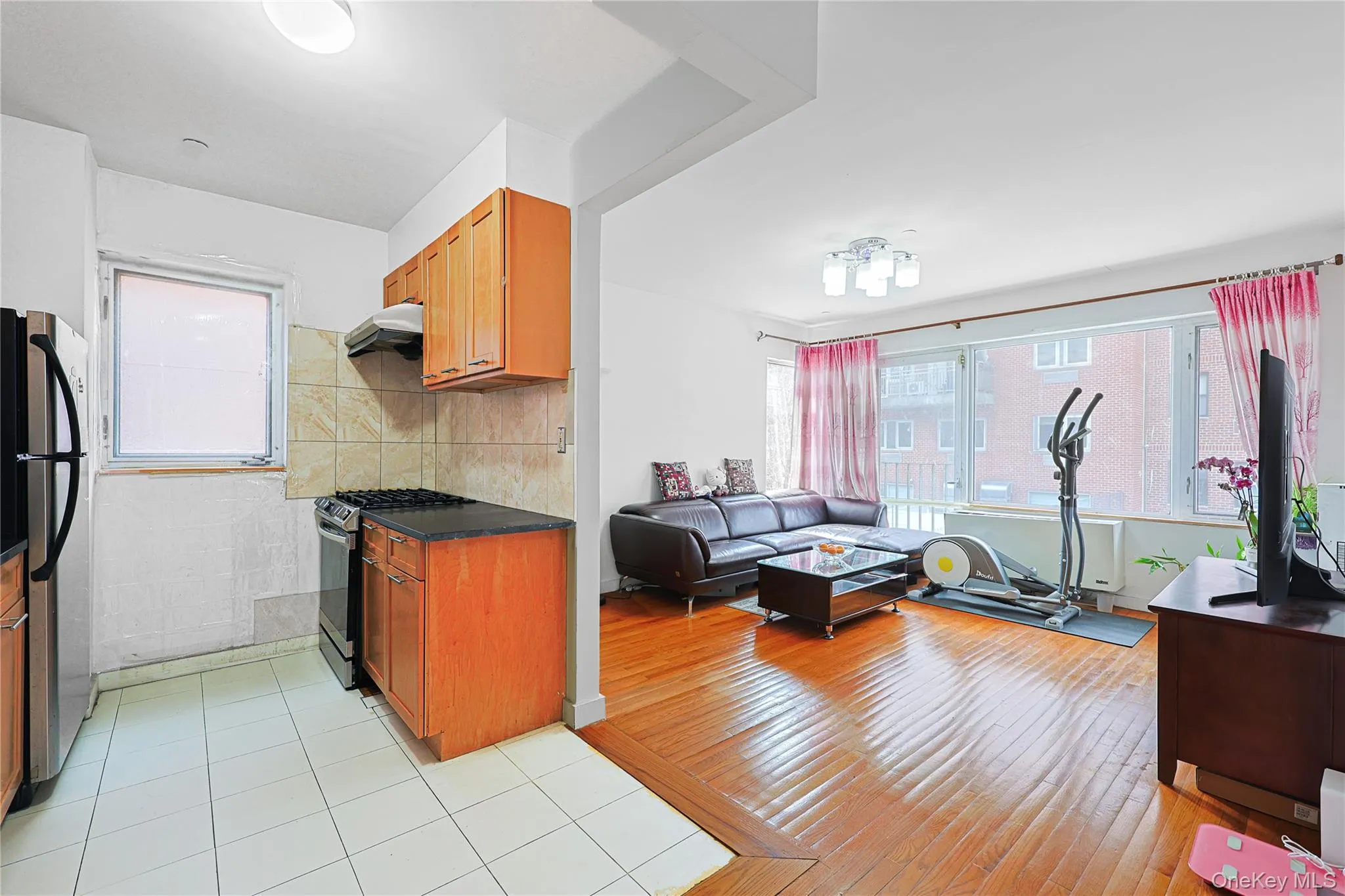 7128 163rd Street, New York, NY, 2 Bedrooms Bedrooms, 7 Rooms Rooms,2 BathroomsBathrooms,Residential,For Rent,163rd,0,977007 7128 163rd Street, New York, NY, 2 Bedrooms Bedrooms, 7 Rooms Rooms,2 BathroomsBathrooms,Residential,For Rent,163rd,0,977007