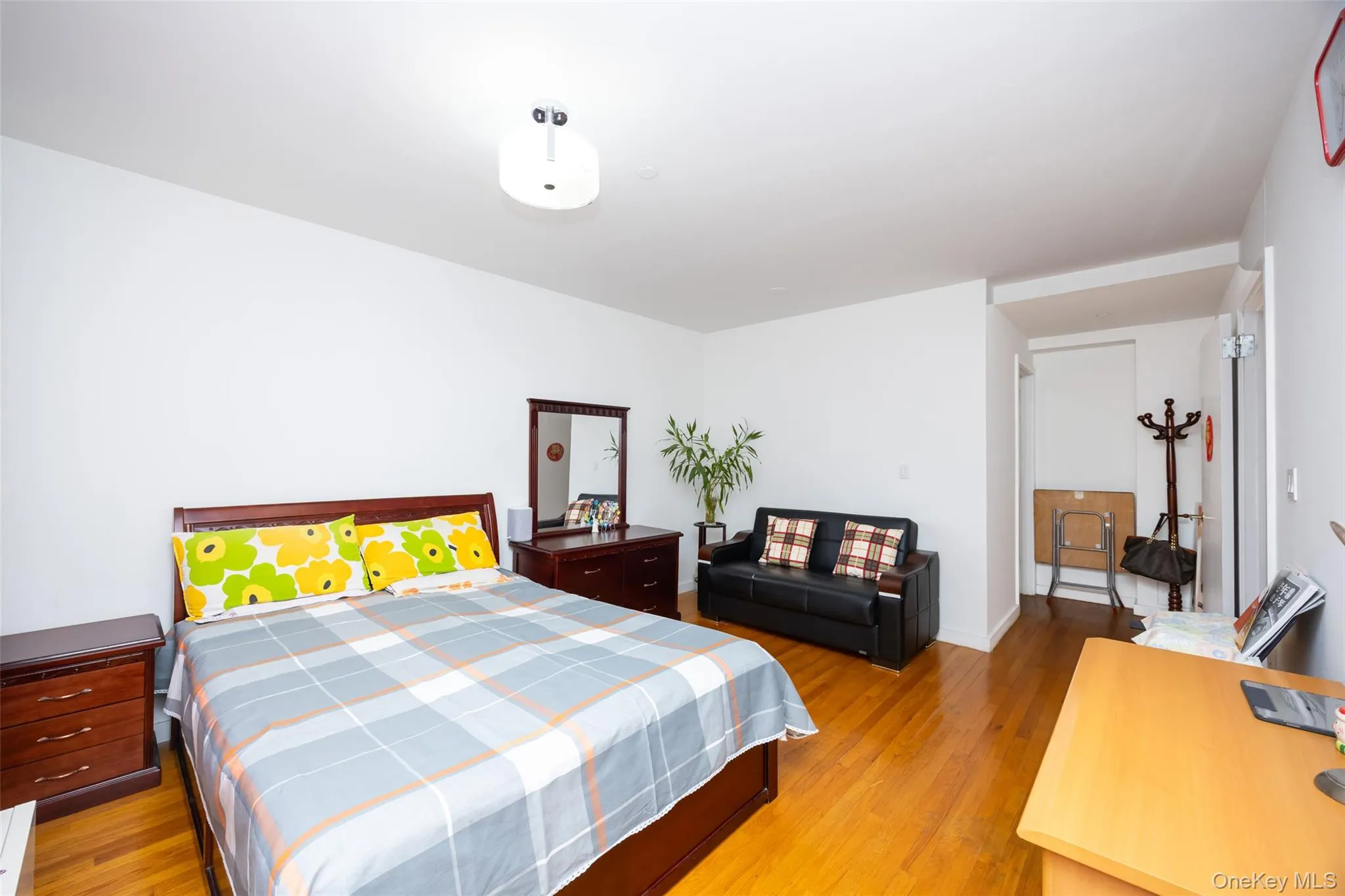 7128 163rd Street, New York, NY, 2 Bedrooms Bedrooms, 7 Rooms Rooms,2 BathroomsBathrooms,Residential,For Rent,163rd,0,977007 7128 163rd Street, New York, NY, 2 Bedrooms Bedrooms, 7 Rooms Rooms,2 BathroomsBathrooms,Residential,For Rent,163rd,0,977007