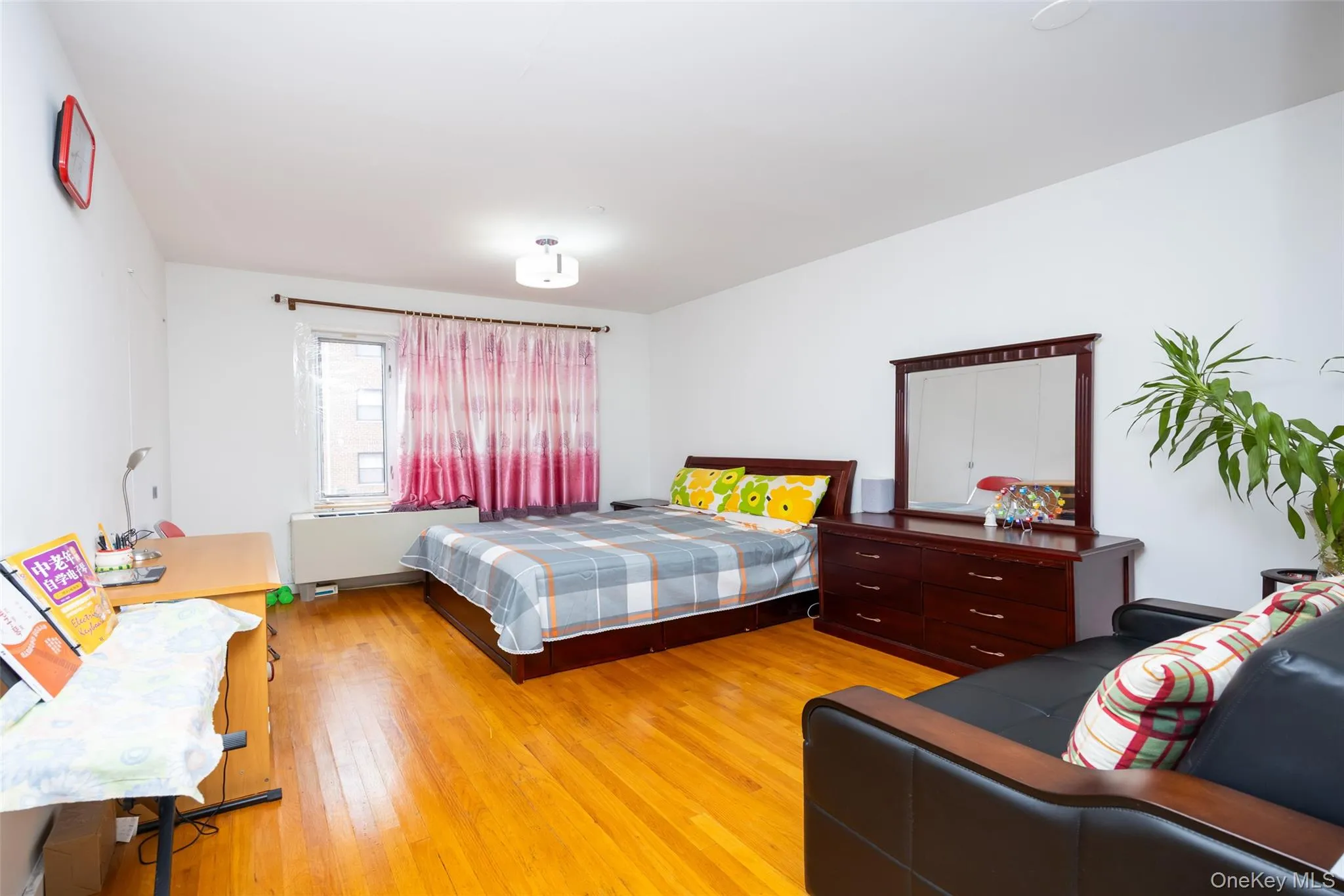 7128 163rd Street, New York, NY, 2 Bedrooms Bedrooms, 7 Rooms Rooms,2 BathroomsBathrooms,Residential,For Rent,163rd,0,977007 7128 163rd Street, New York, NY, 2 Bedrooms Bedrooms, 7 Rooms Rooms,2 BathroomsBathrooms,Residential,For Rent,163rd,0,977007