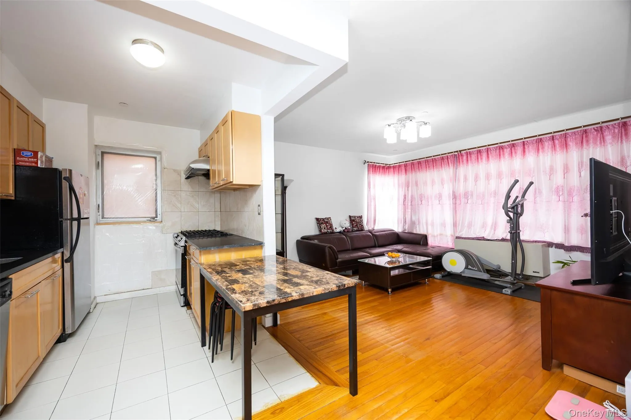 7128 163rd Street, New York, NY, 2 Bedrooms Bedrooms, 7 Rooms Rooms,2 BathroomsBathrooms,Residential,For Rent,163rd,0,977007 7128 163rd Street, New York, NY, 2 Bedrooms Bedrooms, 7 Rooms Rooms,2 BathroomsBathrooms,Residential,For Rent,163rd,0,977007