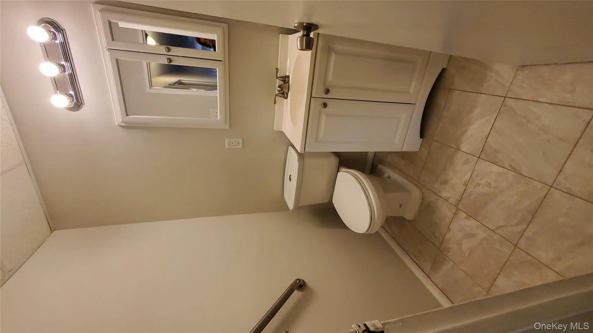 460 Old Town Road, Brookhaven, NY, 1 Bedroom Bedrooms, 4 Rooms Rooms,1 BathroomBathrooms,Residential Lease,For Rent,Old Town,0,977009 460 Old Town Road, Brookhaven, NY, 1 Bedroom Bedrooms, 4 Rooms Rooms,1 BathroomBathrooms,Residential Lease,For Rent,Old Town,0,977009