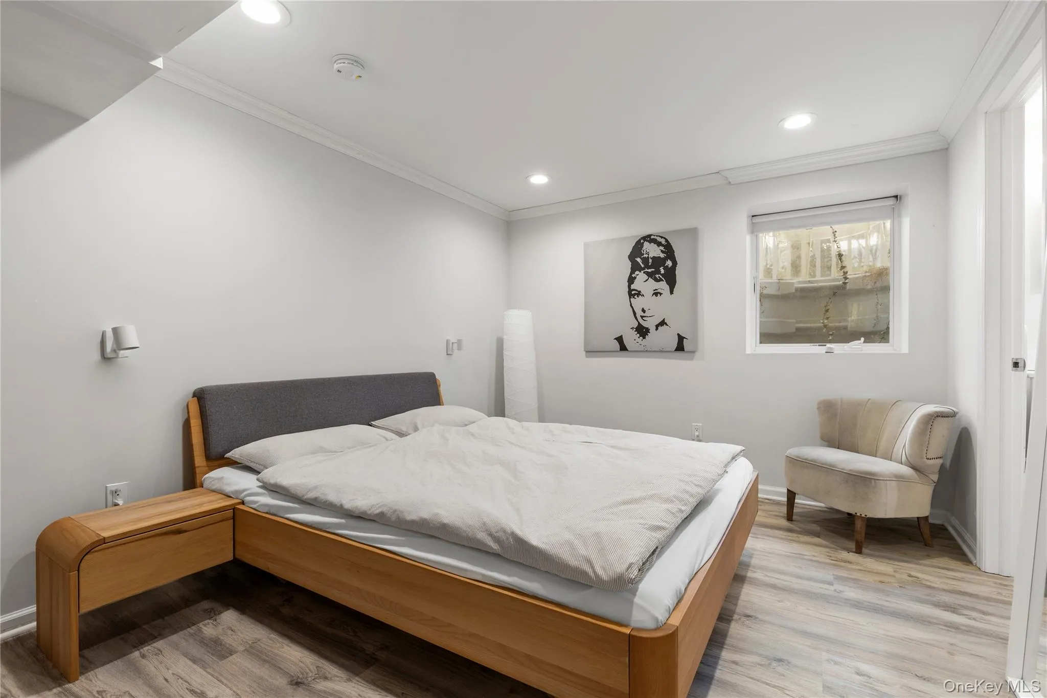 Extra bedroom downstairs in lower level features ensuite bathroom Extra bedroom downstairs in lower level features ensuite bathroom