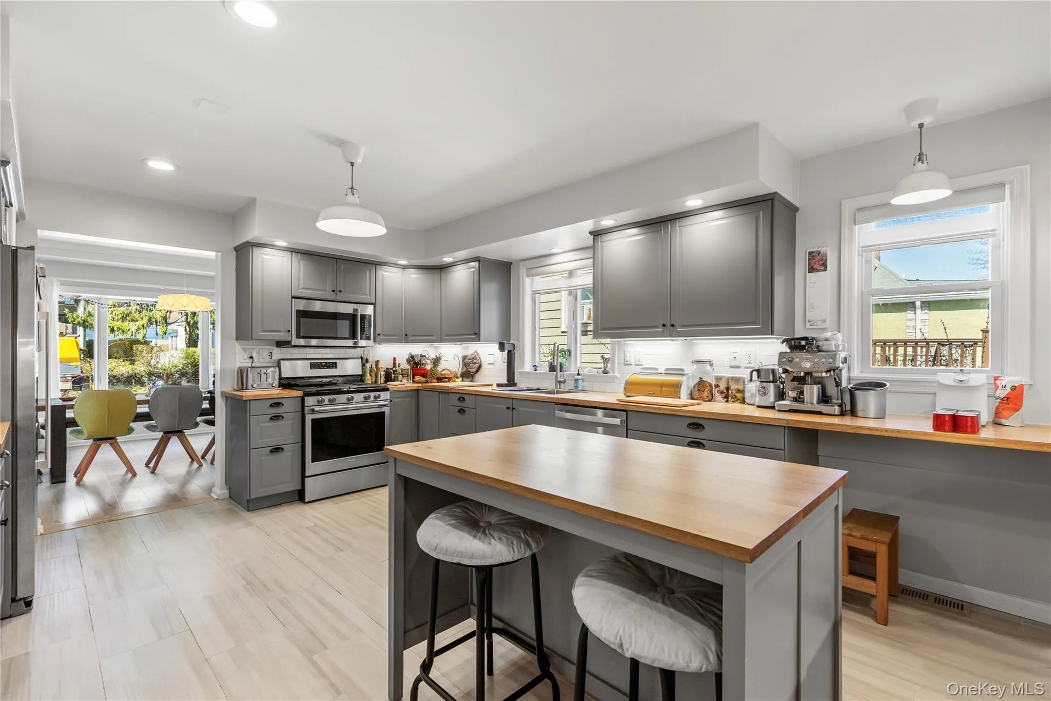 Spacious kitchen with plenty of counter to work/prep and options for storage Spacious kitchen with plenty of counter to work/prep and options for storage