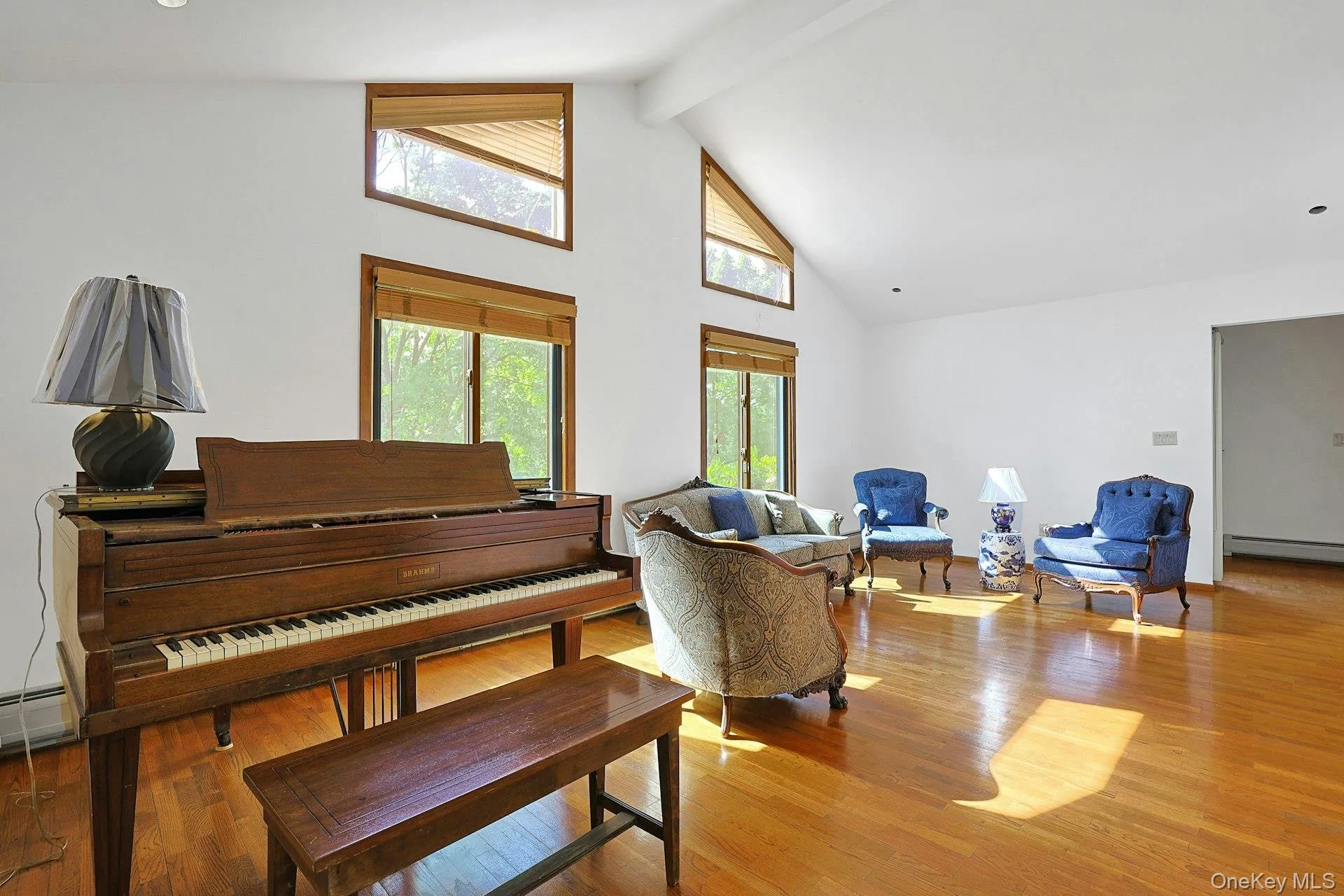 8 Sasson Terrace, Clarkstown, NY, 4 Bedrooms Bedrooms, 8 Rooms Rooms,2 BathroomsBathrooms,Residential,For Rent,Sasson,0,977031 8 Sasson Terrace, Clarkstown, NY, 4 Bedrooms Bedrooms, 8 Rooms Rooms,2 BathroomsBathrooms,Residential,For Rent,Sasson,0,977031