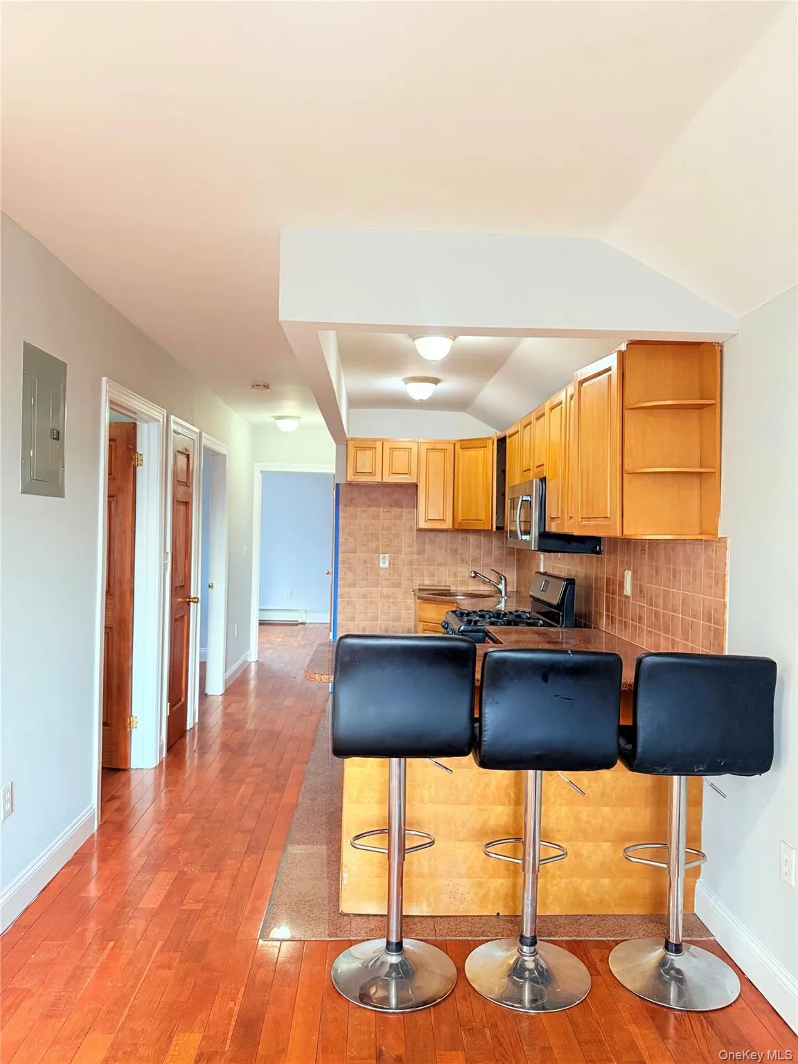 107-11 135th Street, New York, NY, 3 Bedrooms Bedrooms, 6 Rooms Rooms,2 BathroomsBathrooms,Residential Lease,For Rent,135th,0,977034 107-11 135th Street, New York, NY, 3 Bedrooms Bedrooms, 6 Rooms Rooms,2 BathroomsBathrooms,Residential Lease,For Rent,135th,0,977034