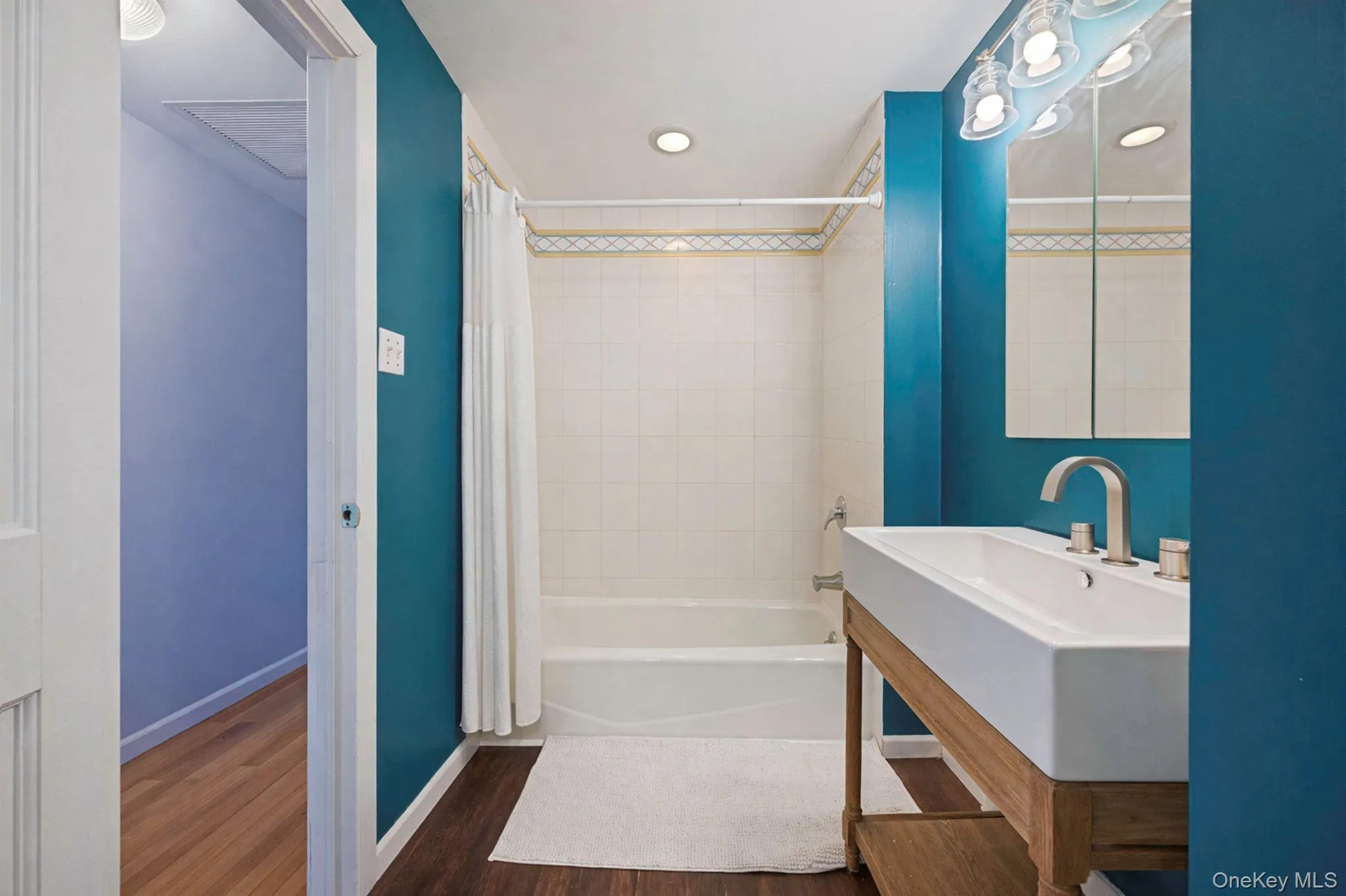 268 Shore Drive, Oyster Bay, NY, 7 Bedrooms Bedrooms, 19 Rooms Rooms,4 BathroomsBathrooms,Residential,For Rent,Shore,0,977039 268 Shore Drive, Oyster Bay, NY, 7 Bedrooms Bedrooms, 19 Rooms Rooms,4 BathroomsBathrooms,Residential,For Rent,Shore,0,977039