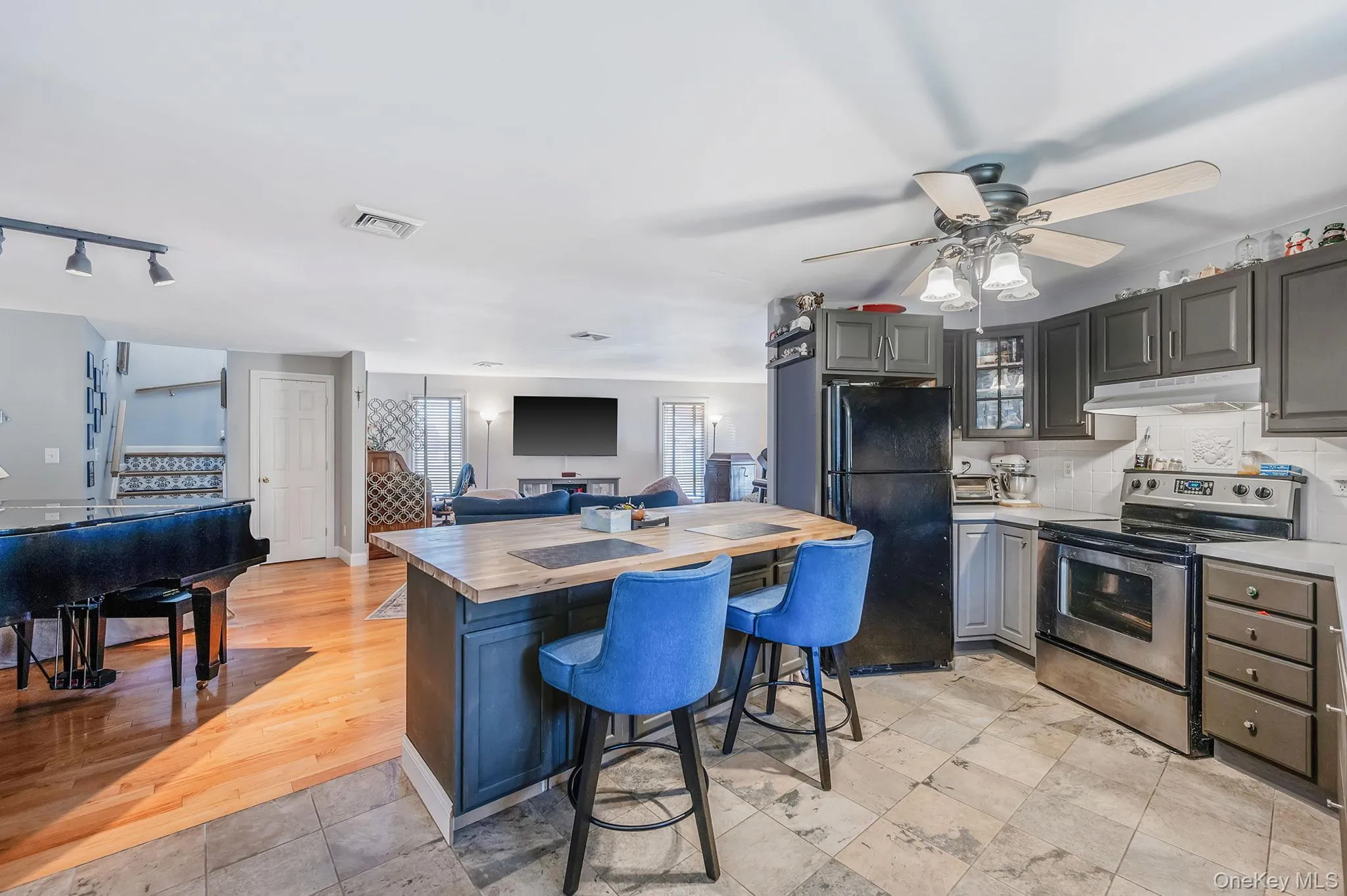 268 Shore Drive, Oyster Bay, NY, 7 Bedrooms Bedrooms, 19 Rooms Rooms,4 BathroomsBathrooms,Residential,For Rent,Shore,0,977039 268 Shore Drive, Oyster Bay, NY, 7 Bedrooms Bedrooms, 19 Rooms Rooms,4 BathroomsBathrooms,Residential,For Rent,Shore,0,977039