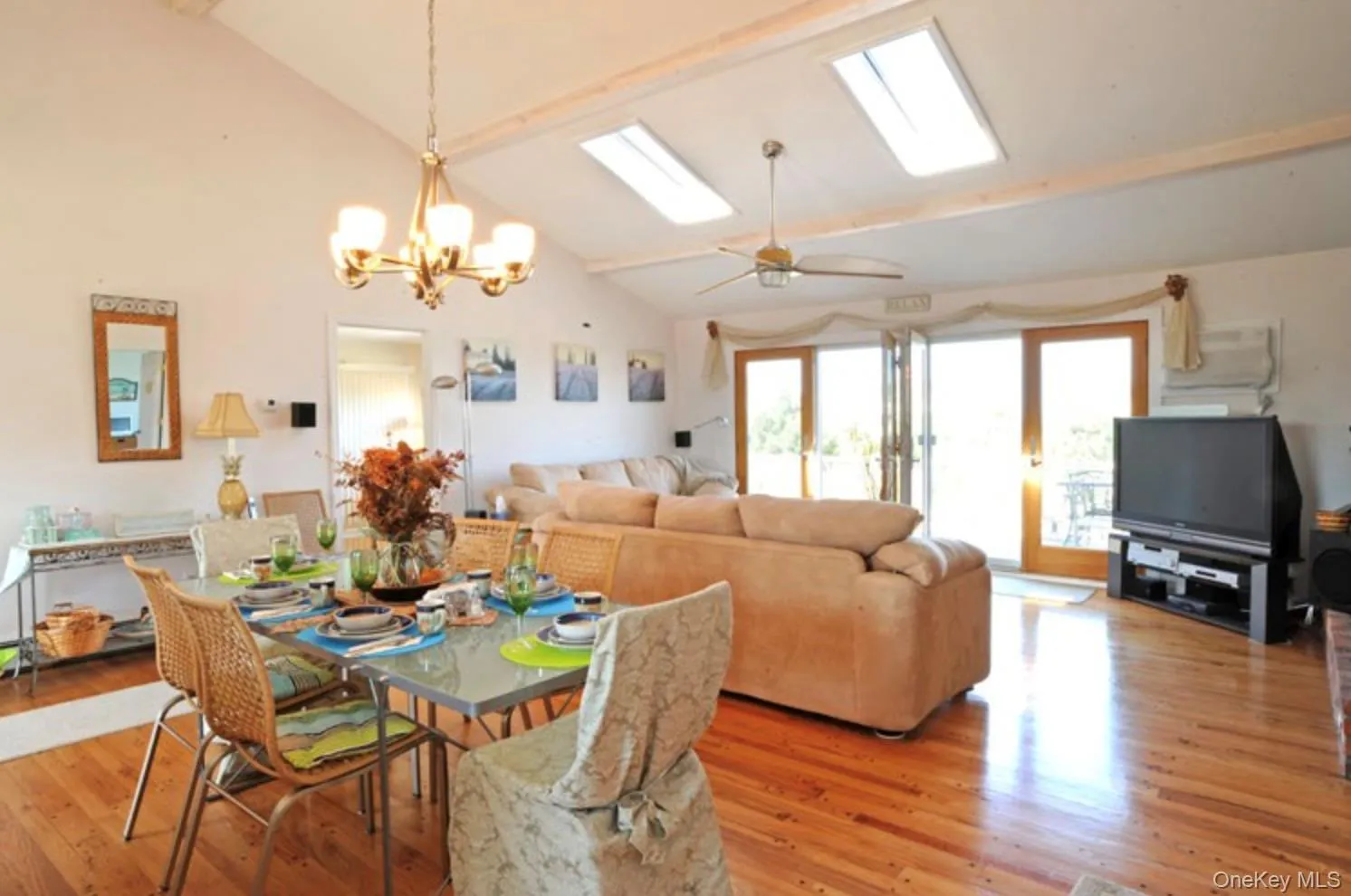 900 Dune Road, Southampton, NY, 5 Bedrooms Bedrooms, 8 Rooms Rooms,3 BathroomsBathrooms,Residential,For Rent,Dune,0,977041 900 Dune Road, Southampton, NY, 5 Bedrooms Bedrooms, 8 Rooms Rooms,3 BathroomsBathrooms,Residential,For Rent,Dune,0,977041