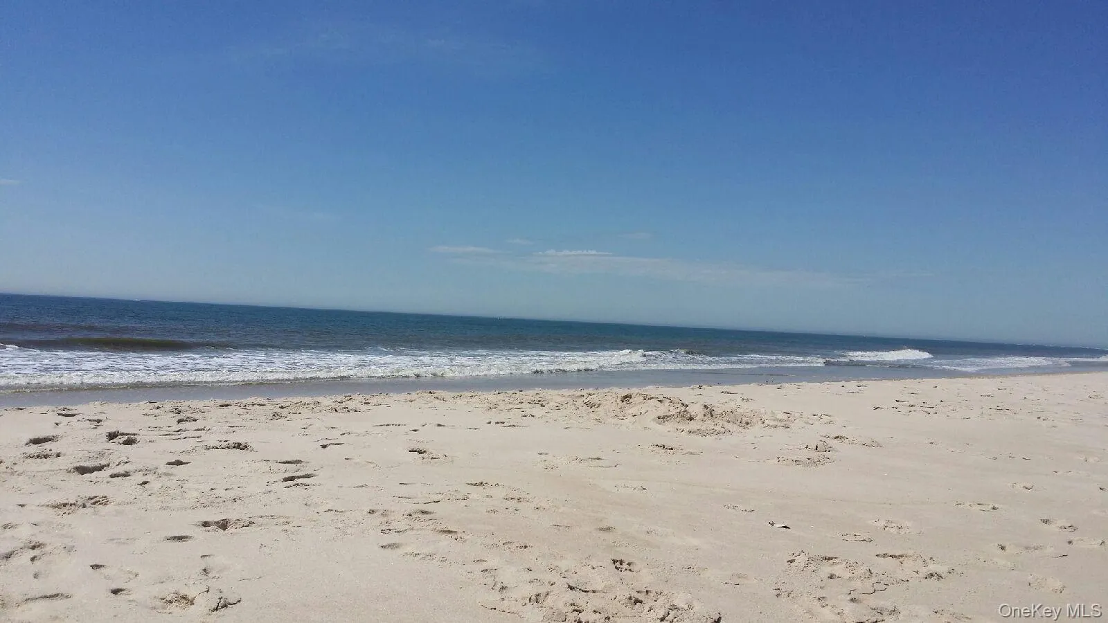 900 Dune Road, Southampton, NY, 5 Bedrooms Bedrooms, 8 Rooms Rooms,3 BathroomsBathrooms,Residential,For Rent,Dune,0,977041 900 Dune Road, Southampton, NY, 5 Bedrooms Bedrooms, 8 Rooms Rooms,3 BathroomsBathrooms,Residential,For Rent,Dune,0,977041