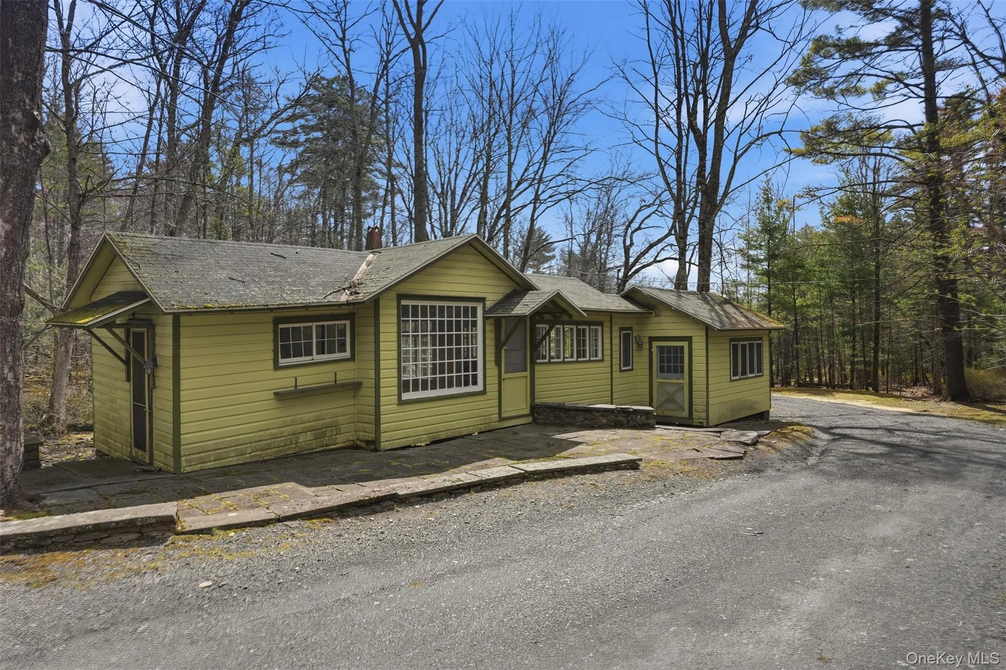 *Cottage 2* *Cottage 2*