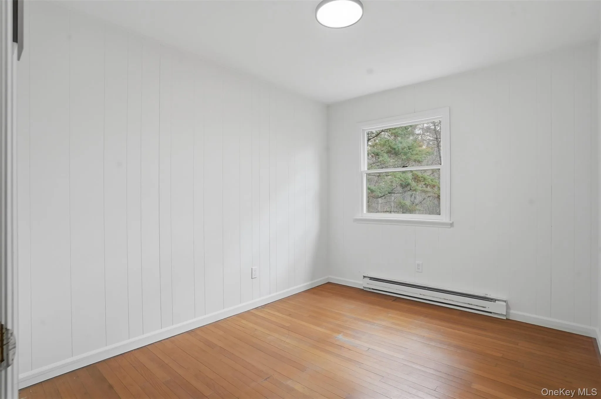 *Bedroom 1 at top of stairs* *Bedroom 1 at top of stairs*