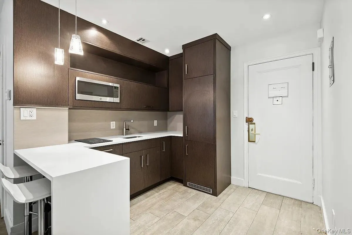 111 East 56th Street, New York, NY, 2 Bedrooms Bedrooms, 3 Rooms Rooms,2 BathroomsBathrooms,Residential,For Rent,56th Street,0,977043 111 East 56th Street, New York, NY, 2 Bedrooms Bedrooms, 3 Rooms Rooms,2 BathroomsBathrooms,Residential,For Rent,56th Street,0,977043
