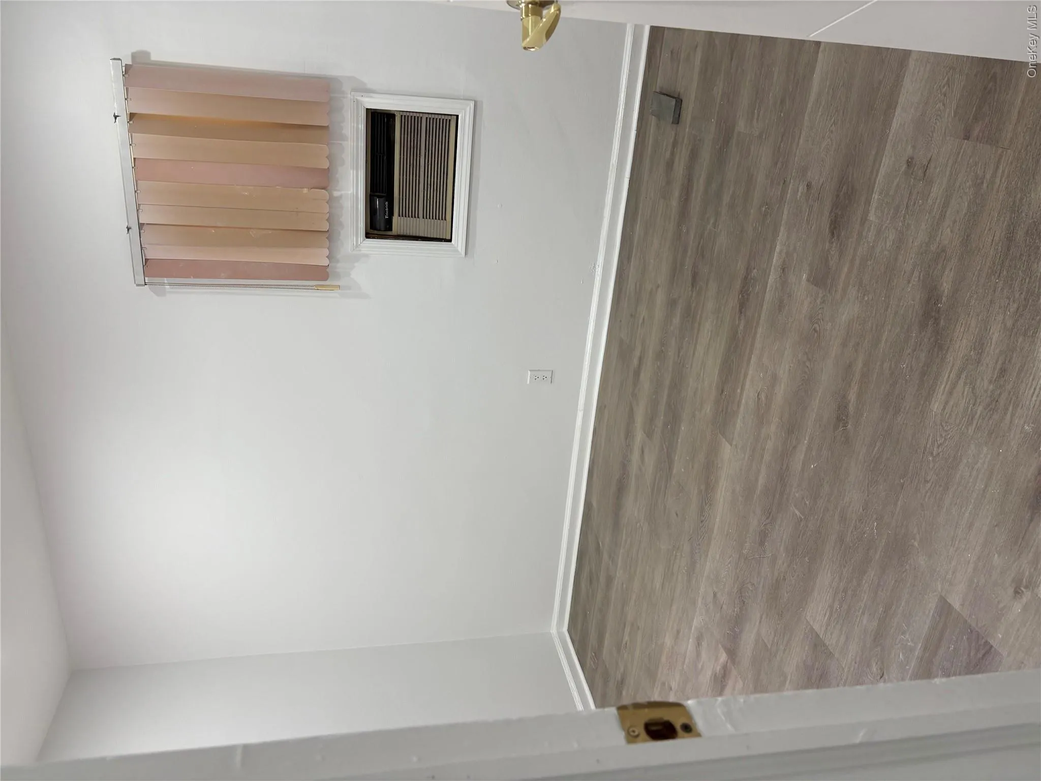 81 Gerard Avenue, North Hempstead, NY, 6 Bedroom Bedrooms, 11 Room Rooms,2 BathroomBathrooms,Residential Lease,For Rent,Gerard,0,977089 81 Gerard Avenue, North Hempstead, NY, 6 Bedroom Bedrooms, 11 Room Rooms,2 BathroomBathrooms,Residential Lease,For Rent,Gerard,0,977089