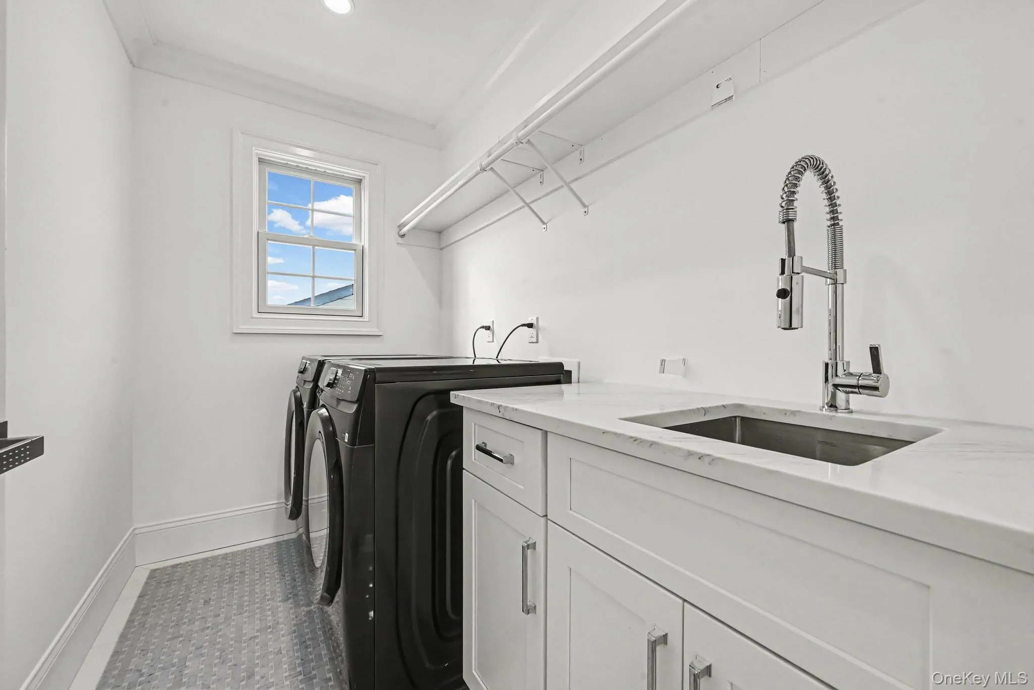 27 Grape Lane, Oyster Bay, NY, 5 Bedrooms Bedrooms, 10 Rooms Rooms,3 BathroomsBathrooms,Residential,For Rent,Grape,0,977115 27 Grape Lane, Oyster Bay, NY, 5 Bedrooms Bedrooms, 10 Rooms Rooms,3 BathroomsBathrooms,Residential,For Rent,Grape,0,977115