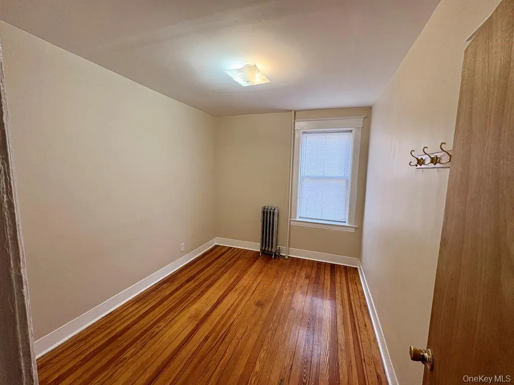 106 Mclean Avenue, Yonkers, NY, 3 Bedrooms Bedrooms, 8 Rooms Rooms,1 BathroomBathrooms,Residential Lease,For Rent,Mclean,0,977140 106 Mclean Avenue, Yonkers, NY, 3 Bedrooms Bedrooms, 8 Rooms Rooms,1 BathroomBathrooms,Residential Lease,For Rent,Mclean,0,977140
